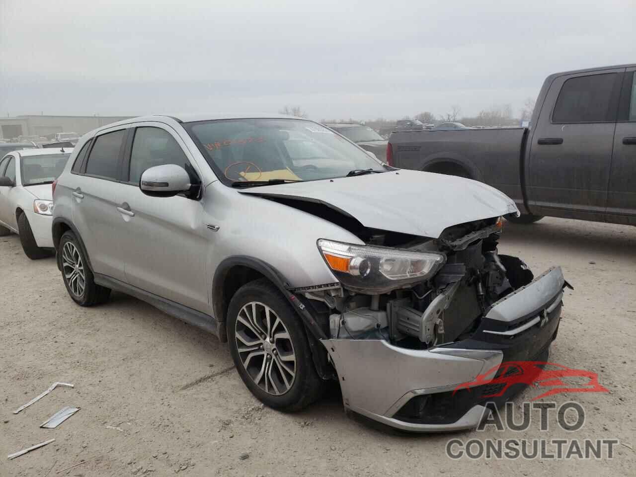 MITSUBISHI OUTLANDER 2018 - JA4AR3AU8JZ013731