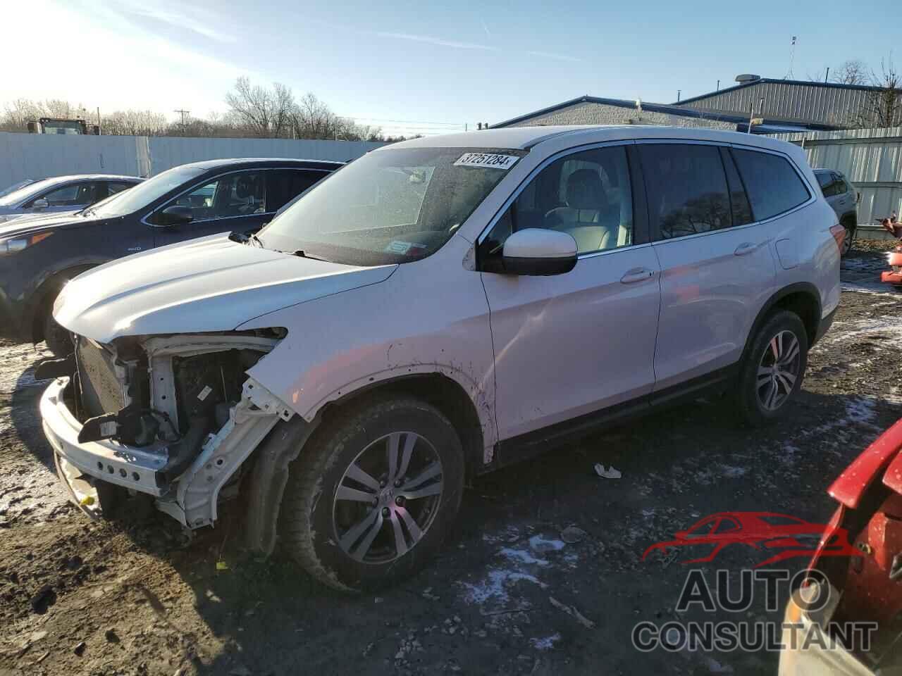 HONDA PILOT 2016 - 5FNYF6H3XGB042657