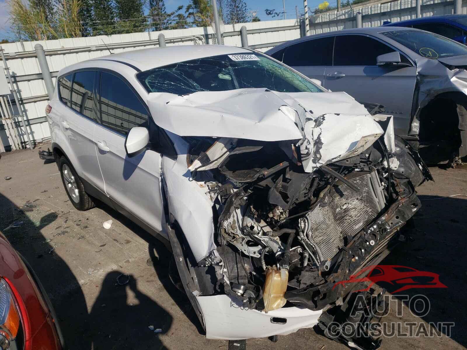 FORD ESCAPE 2016 - 1FMCU0GX2GUB40683