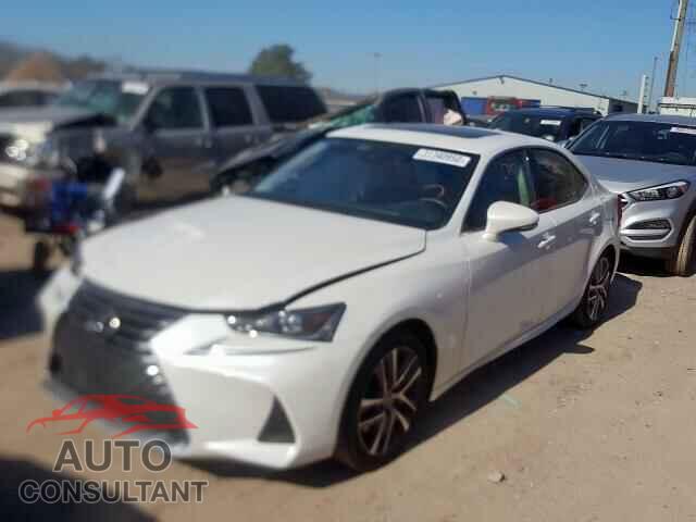 LEXUS IS 2018 - JTHBA1D29J5070607