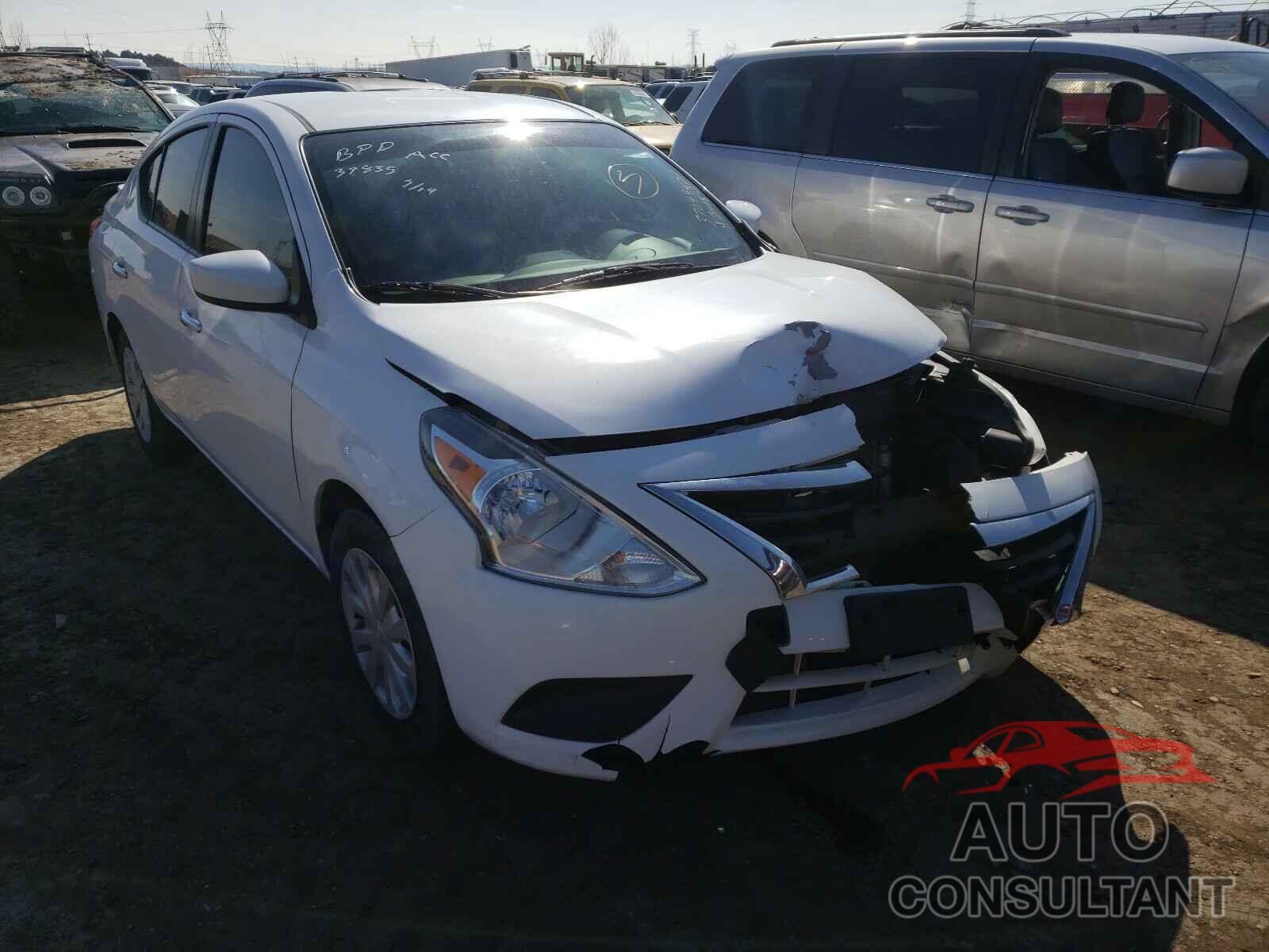 NISSAN VERSA 2017 - 3N1CN7AP3HL835532