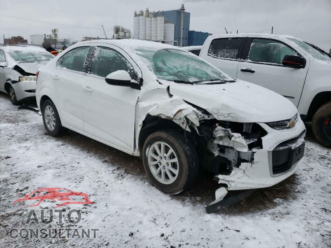 CHEVROLET SONIC 2017 - 1G1JD5SH2H4133056