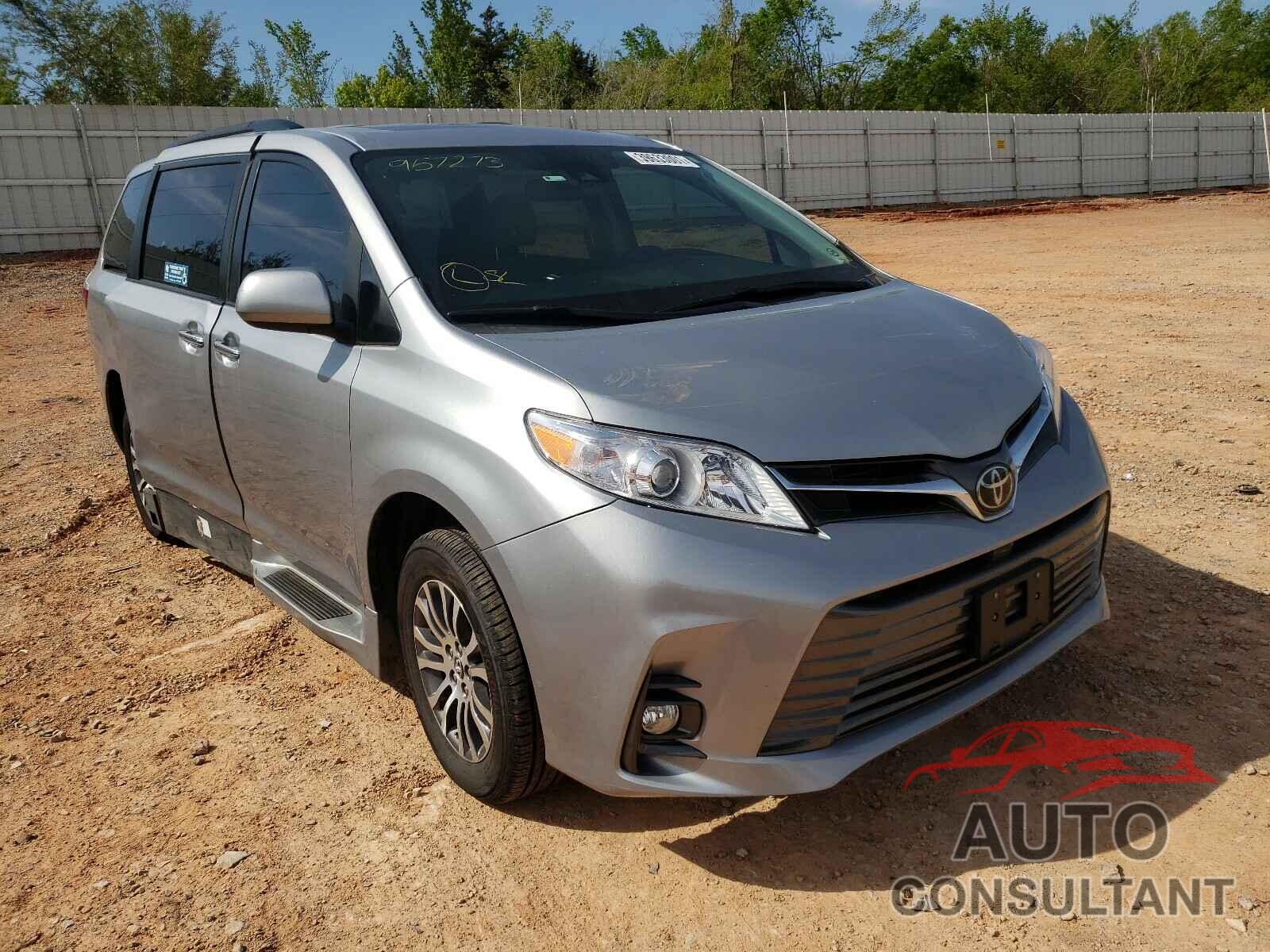 TOYOTA SIENNA 2018 - 5TDYZ3DC0JS957273