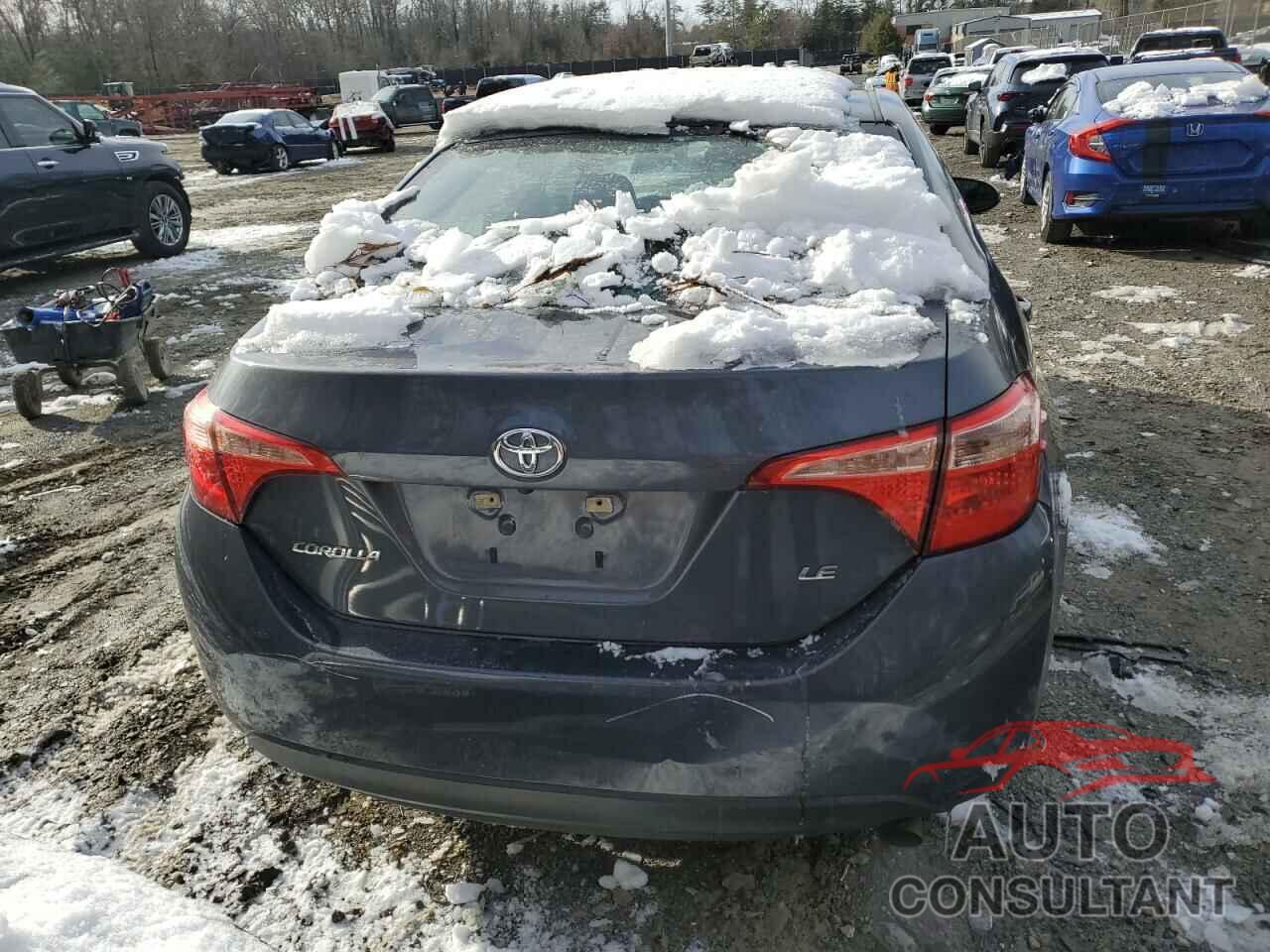 TOYOTA COROLLA 2018 - 5YFBURHE0JP751852