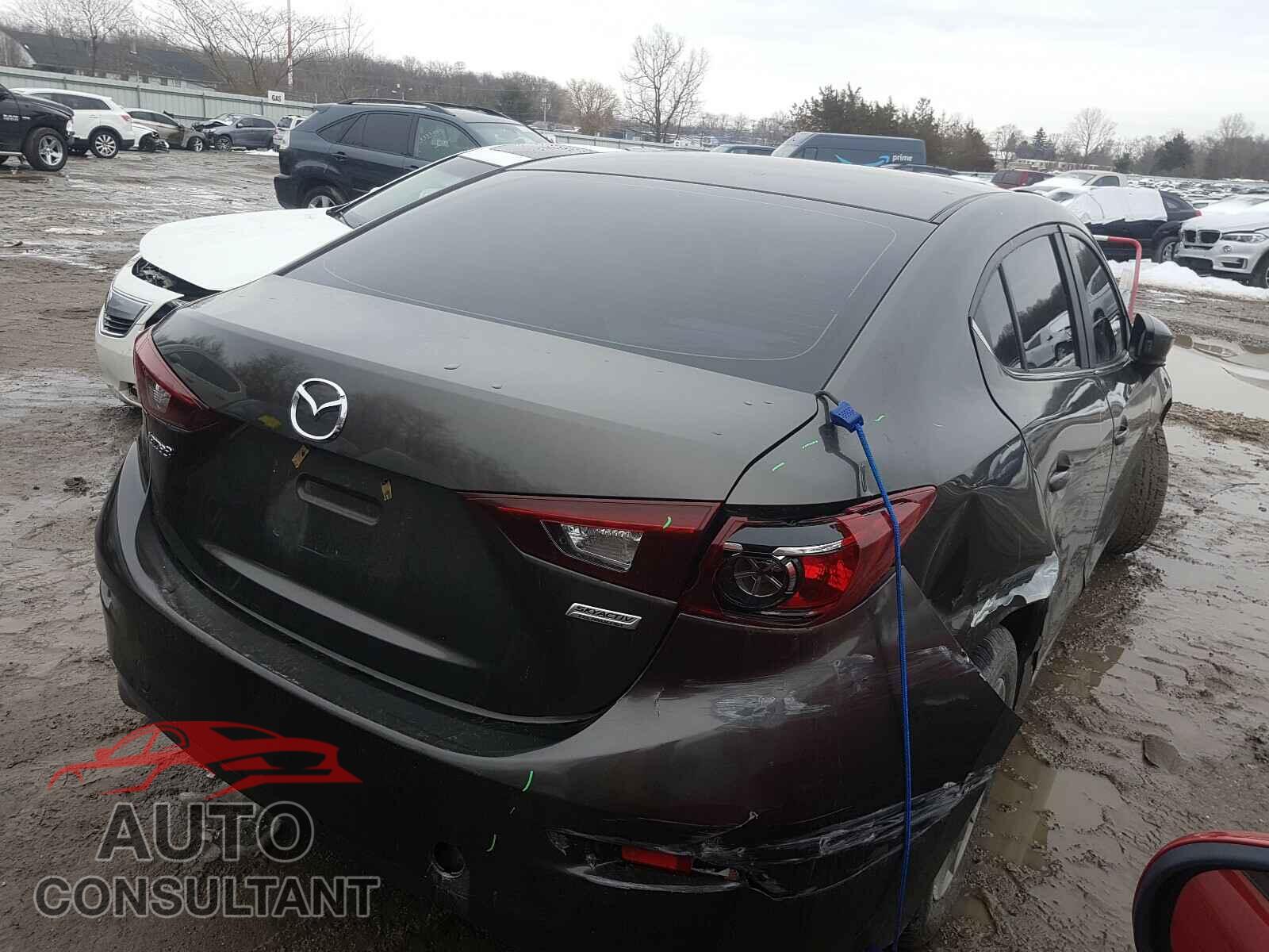 MAZDA 3 2016 - JM1BM1U72G1329846