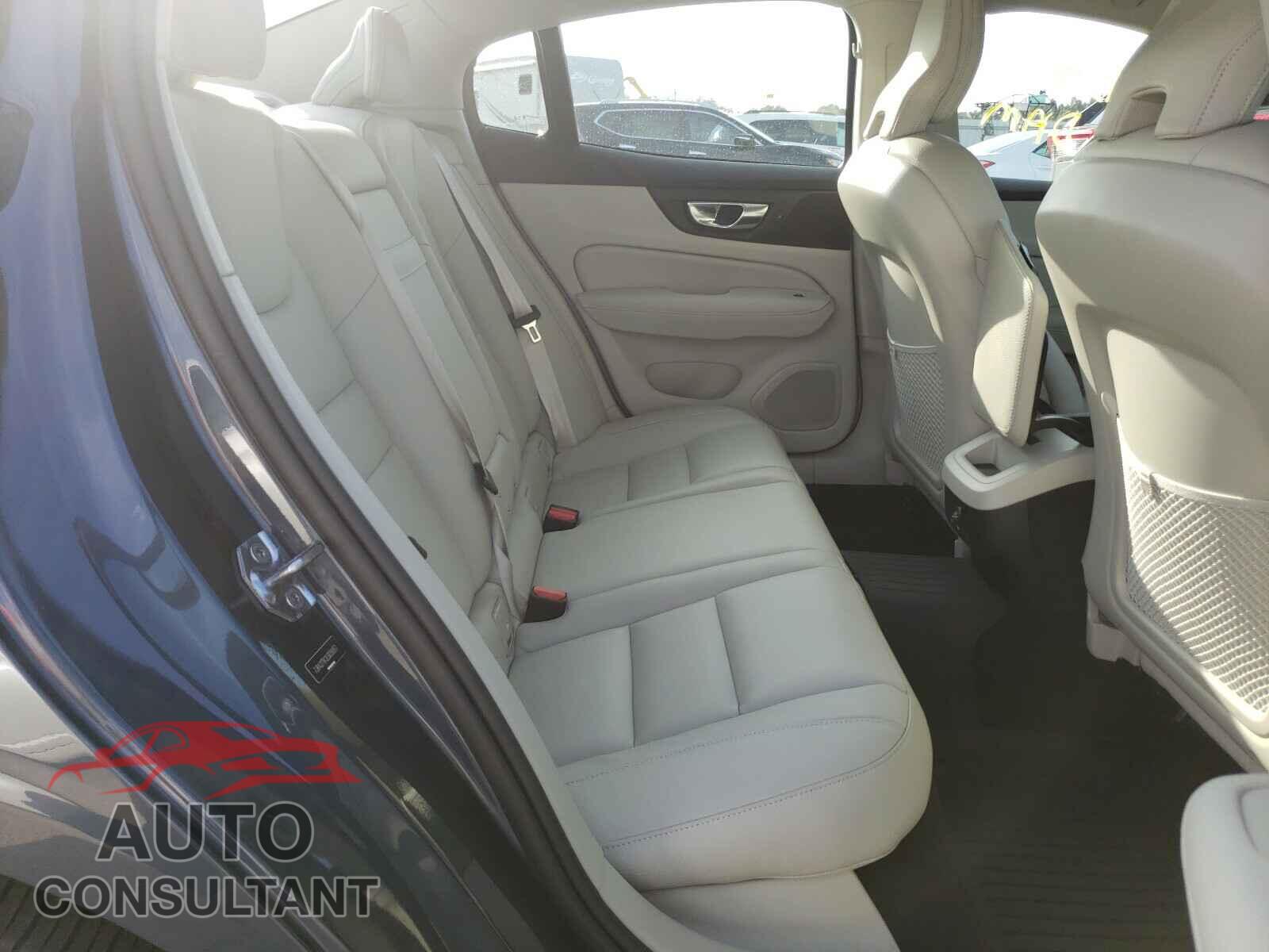 VOLVO S60 2020 - 7JRA22TK2LG039953