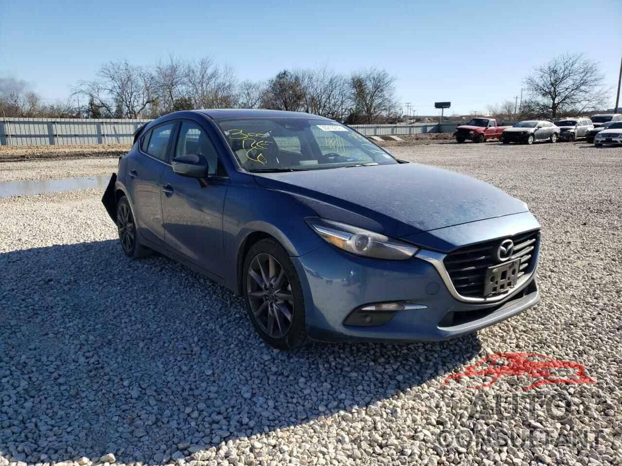 MAZDA 3 2018 - 3MZBN1M35JM266534