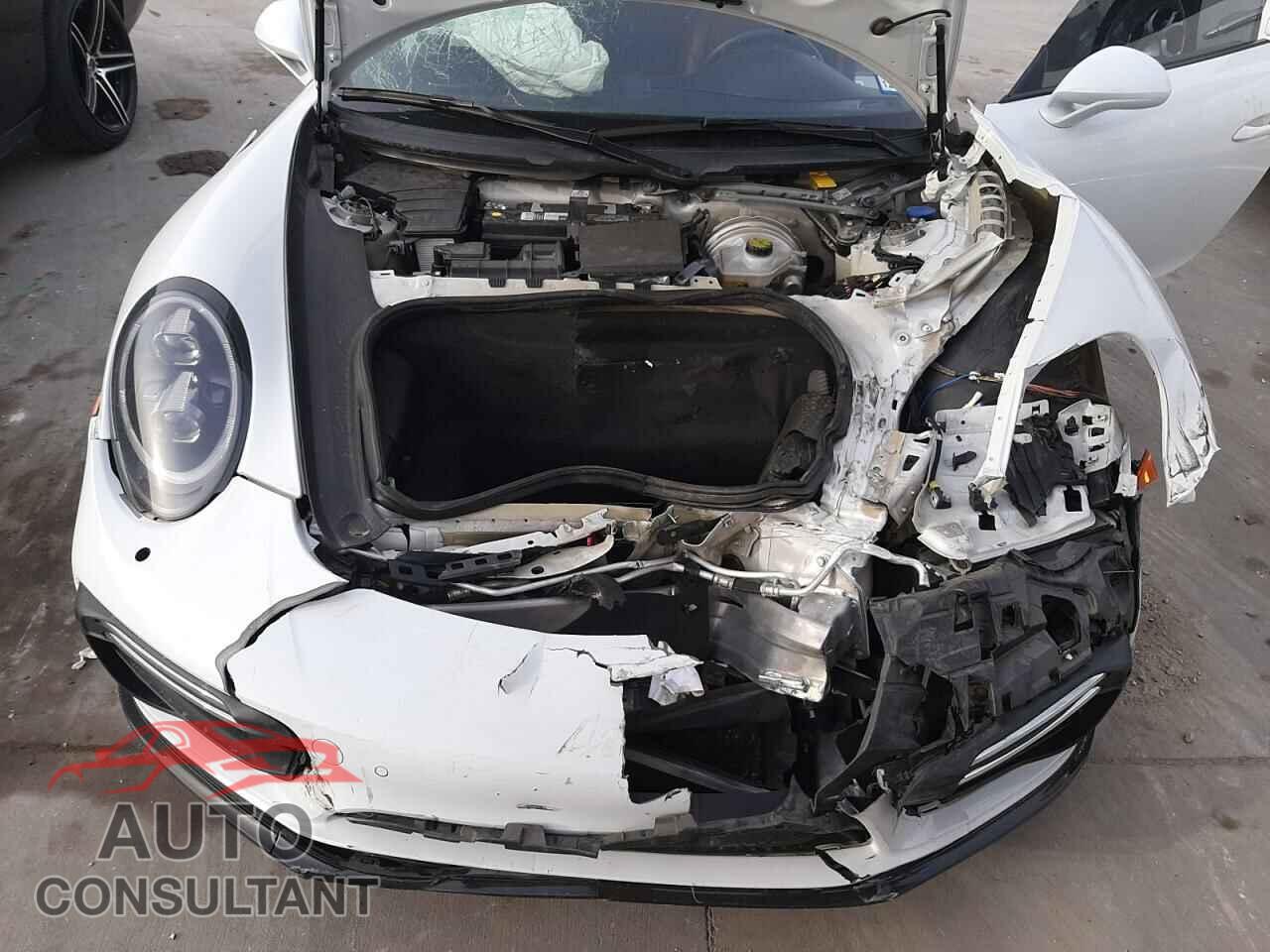 PORSCHE 911 2018 - WP0AD2A95JS156333
