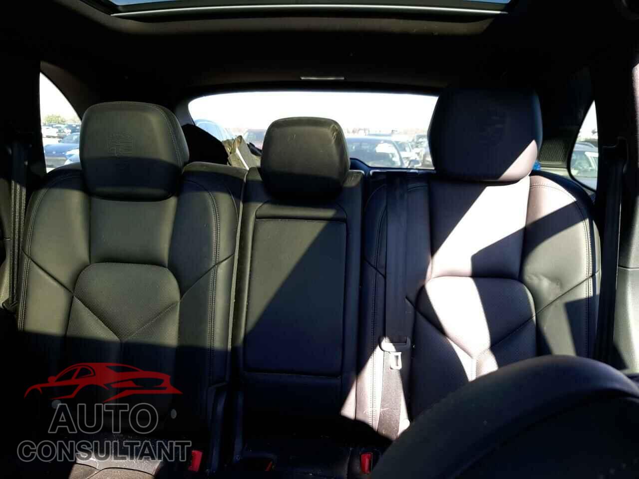 PORSCHE CAYENNE 2016 - WP1AA2A24GLA05299