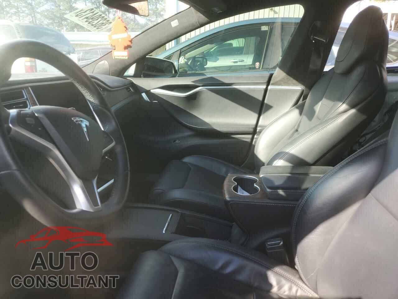 TESLA MODEL S 2017 - 5YJSA1E16HF193121