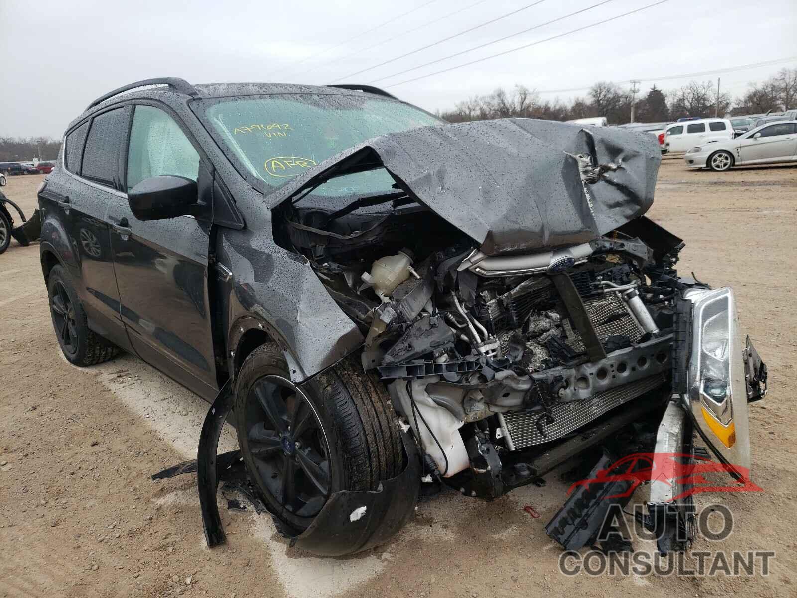 FORD ESCAPE 2017 - 1FMCU0GD5HUA79692