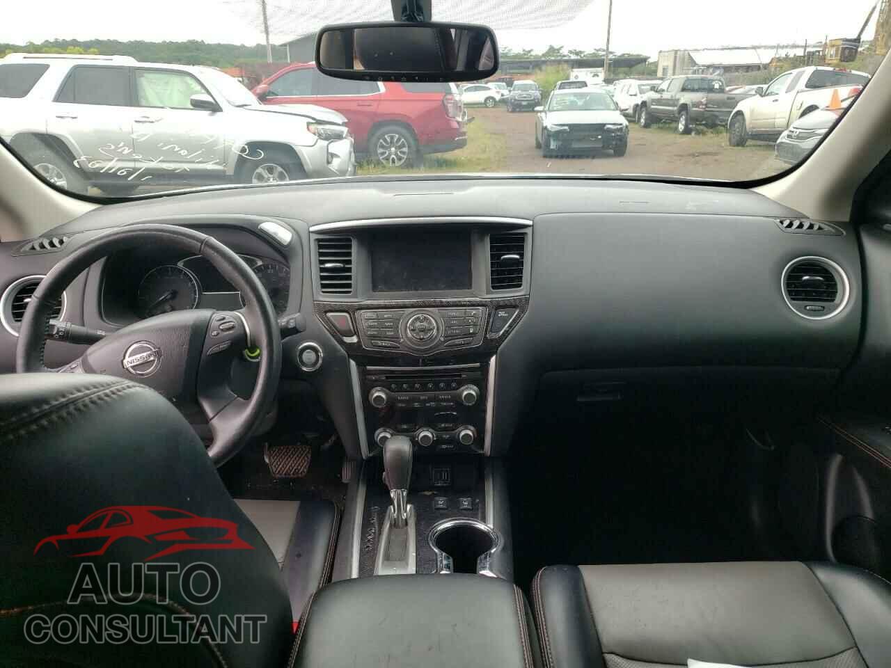 NISSAN PATHFINDER 2019 - 5N1DR2MN2KC648428