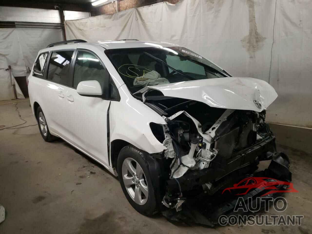 TOYOTA SIENNA 2017 - 5TDKZ3DC6HS847778