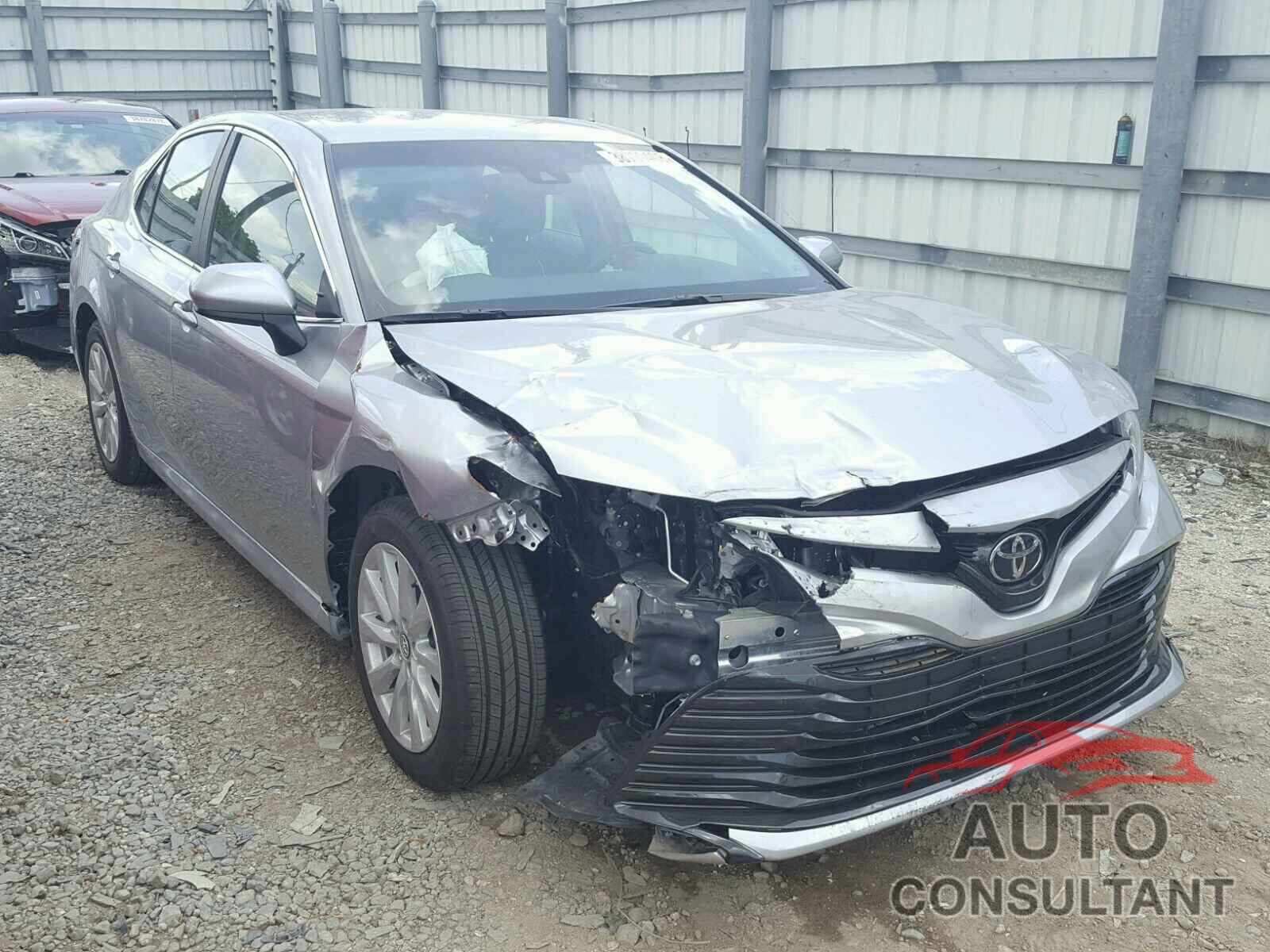 TOYOTA CAMRY 2018 - 4T1B11HK9JU565953