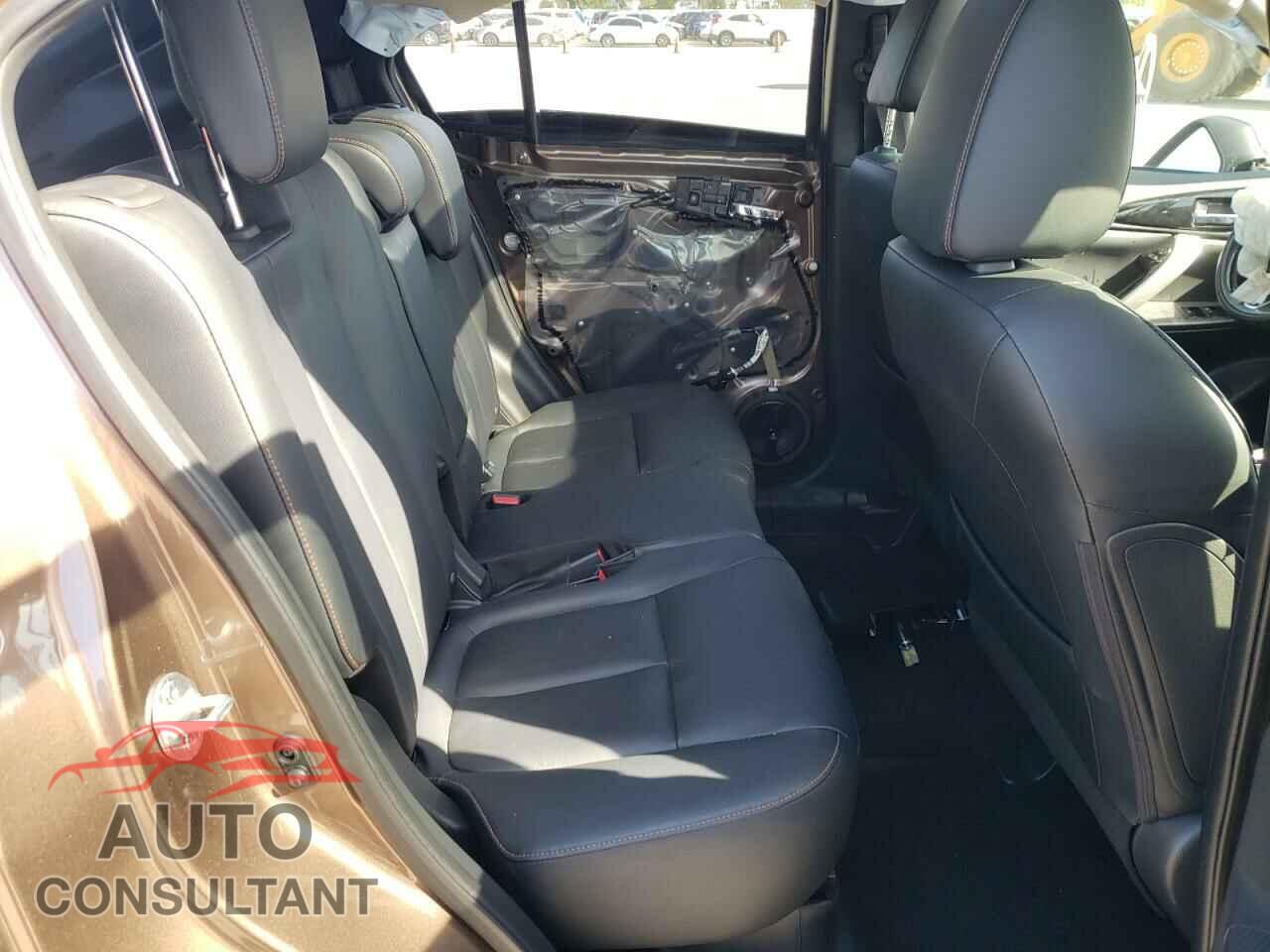 MITSUBISHI ECLIPSE 2018 - JA4AT5AA6JZ044494