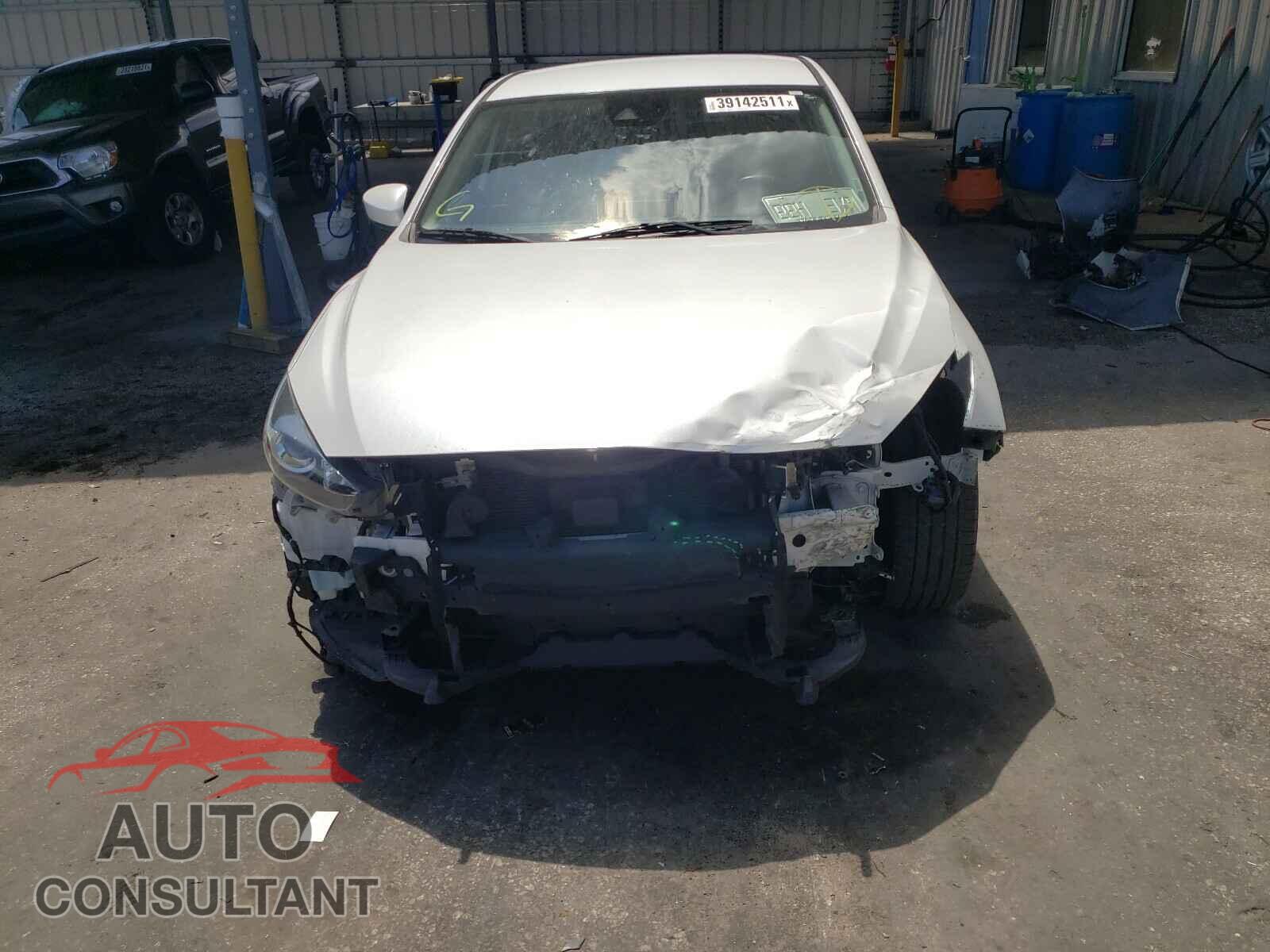 MAZDA 3 2017 - 3MZBN1V75HM115723