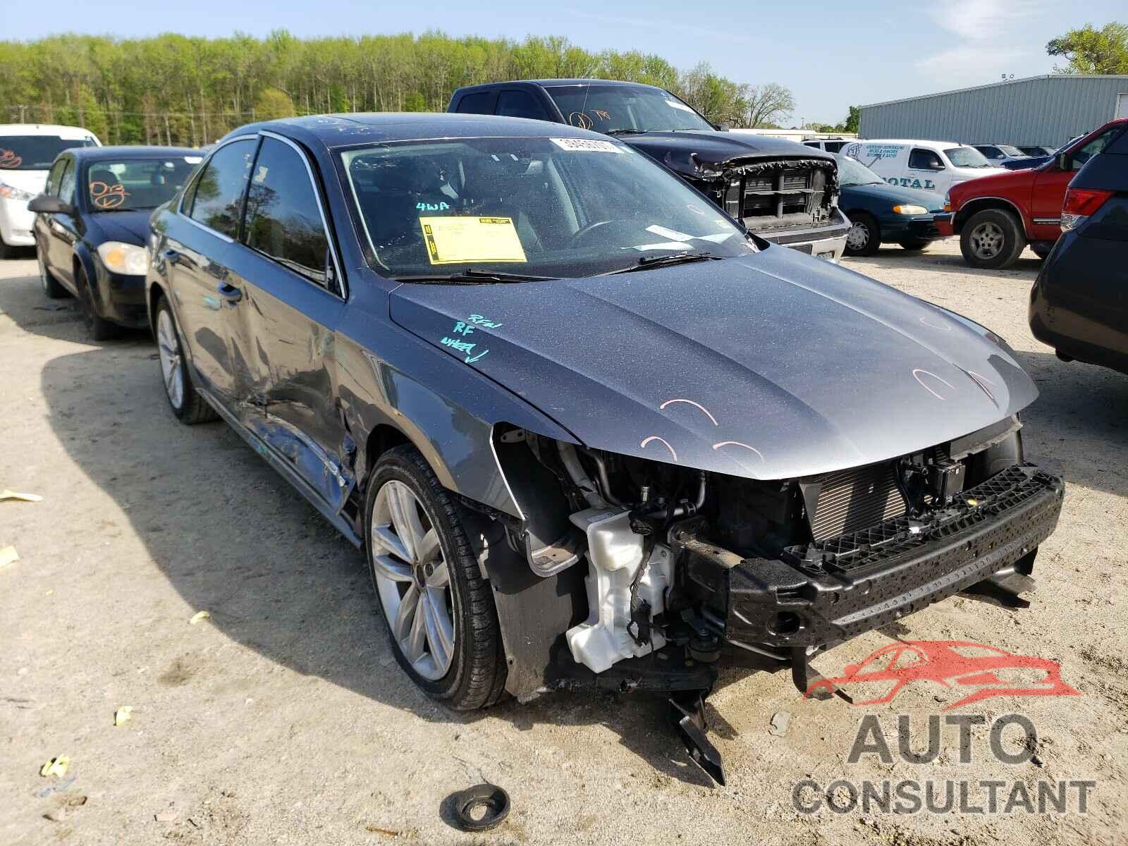 VOLKSWAGEN PASSAT 2017 - 1VWGT7A33HC042760