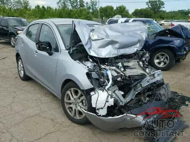 TOYOTA CAMRY 2017 - 3MYDLBYV3HY152524