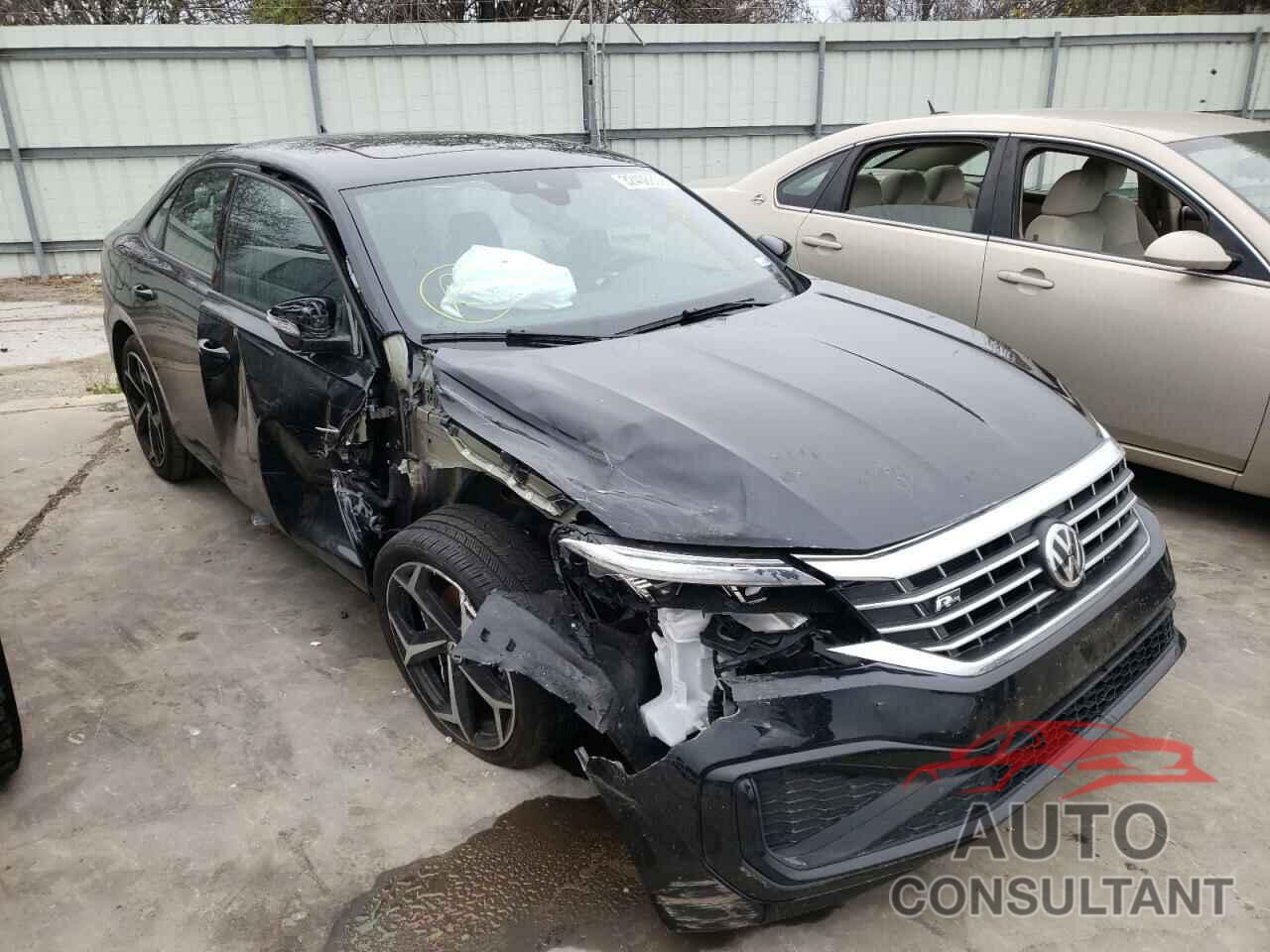 VOLKSWAGEN PASSAT 2021 - 1VWMA7A31MC017181