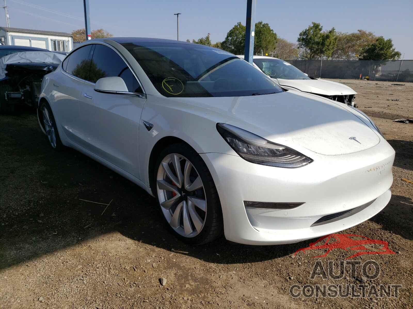 TESLA MODEL 3 2018 - 5YJ3E1EB3JF083828