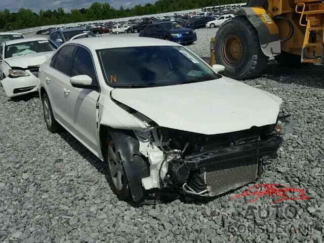 VOLKSWAGEN PASSAT 2015 - 1VWAS7A31FC114531