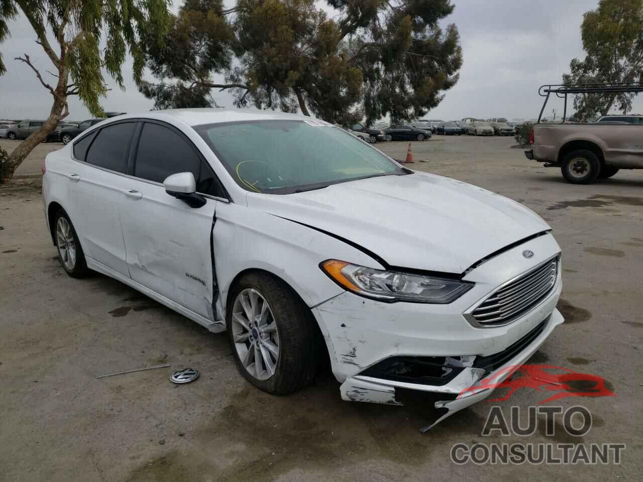 FORD FUSION 2017 - 3FA6P0LU4HR386945