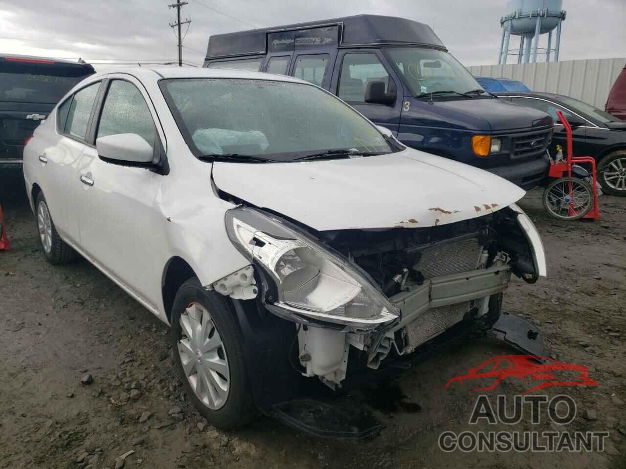 NISSAN VERSA 2019 - 3N1CN7AP0KL879348