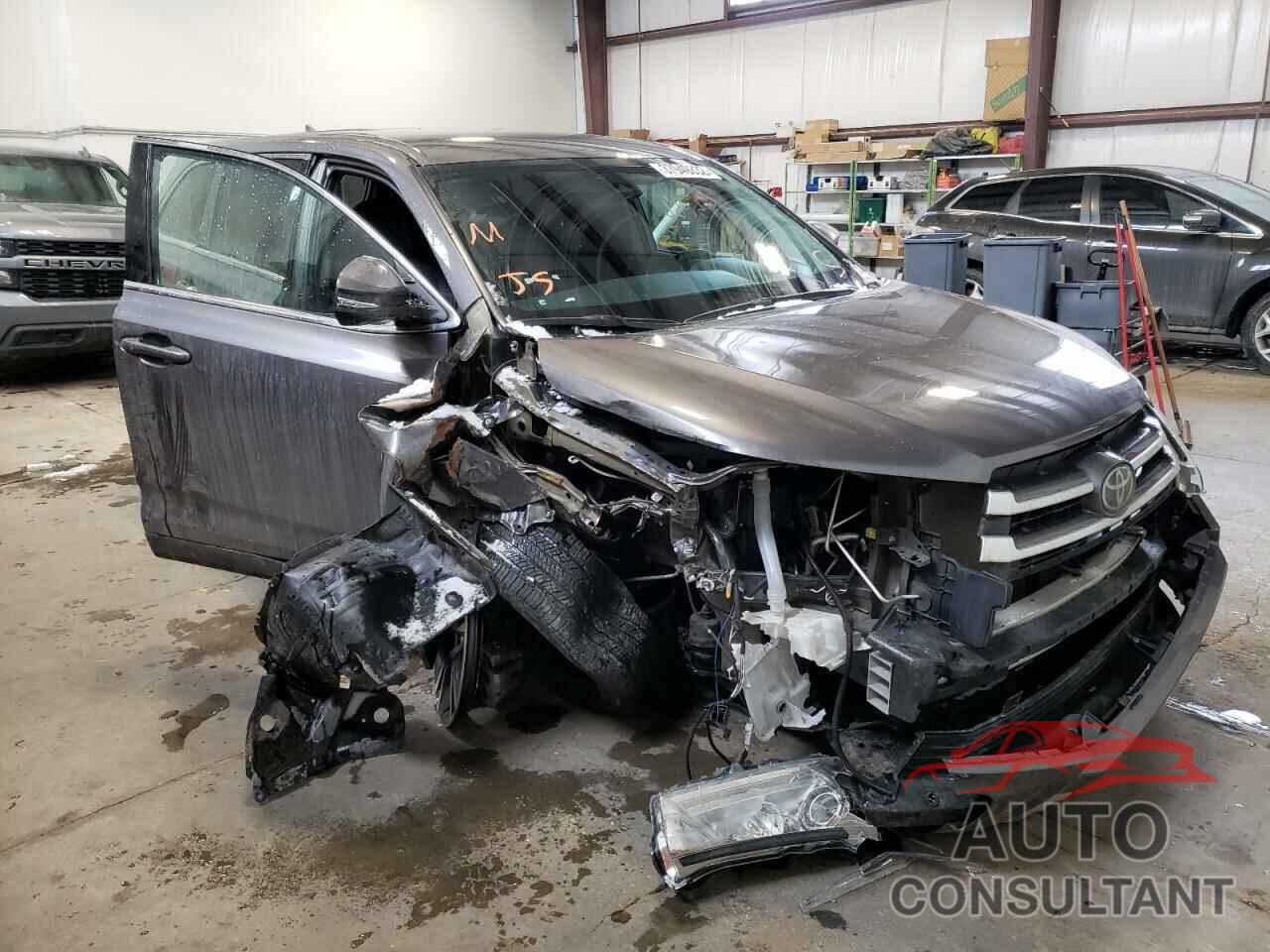 TOYOTA HIGHLANDER 2019 - 5TDBZRFH1KS705843