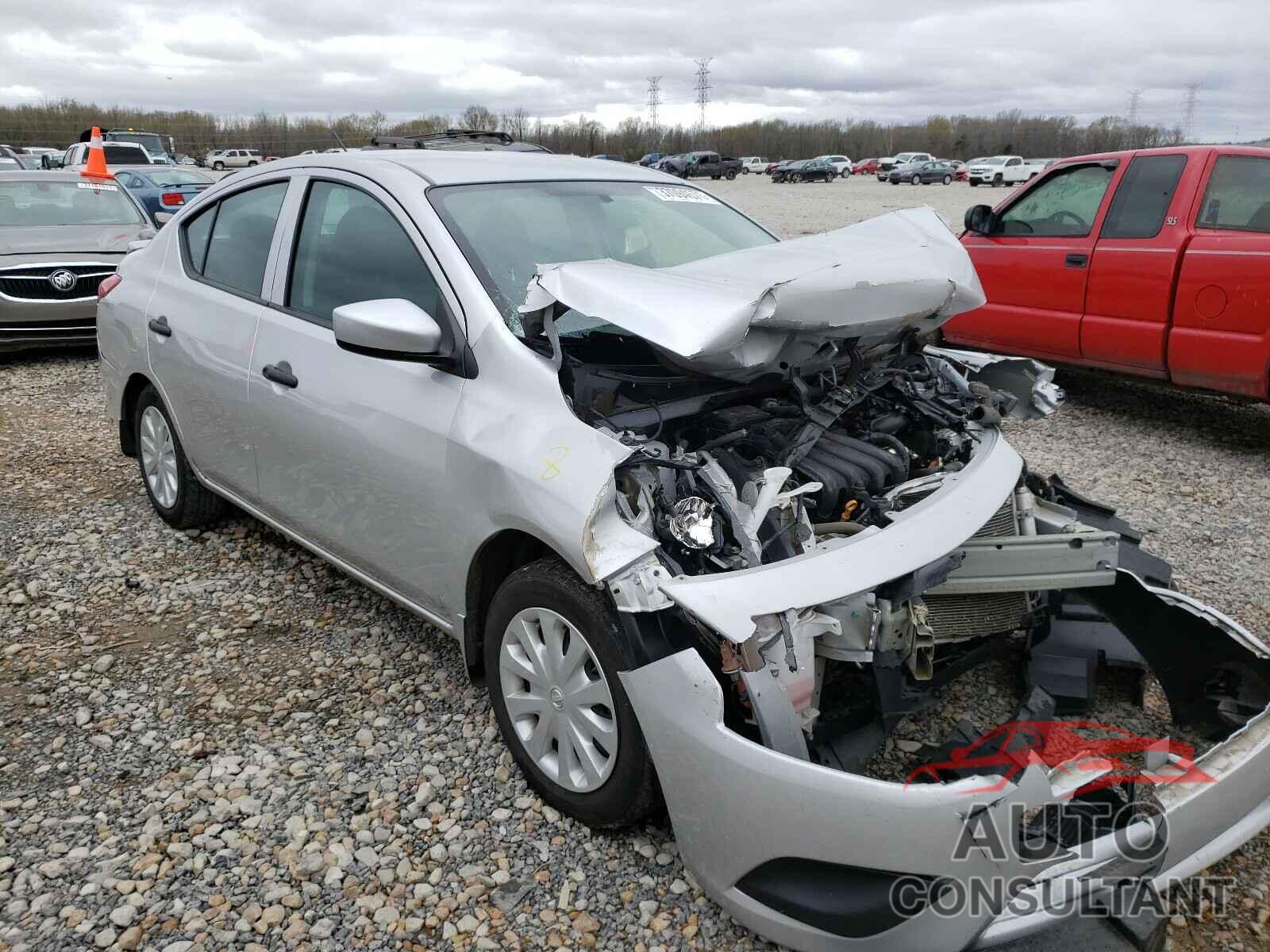 NISSAN VERSA 2019 - 3N1CN7AP7KL809653