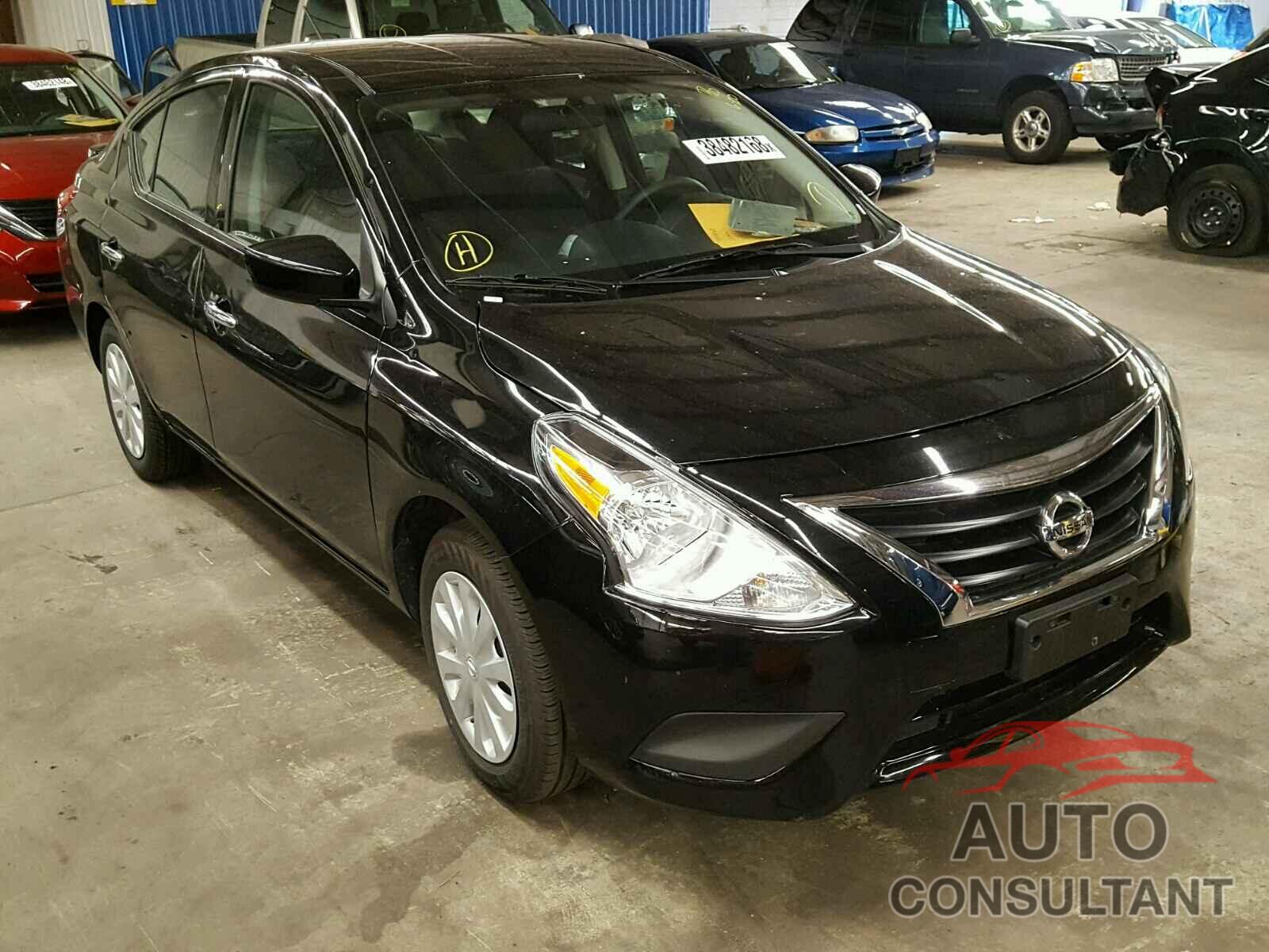 NISSAN VERSA 2018 - 3N1CN7AP7JL852078