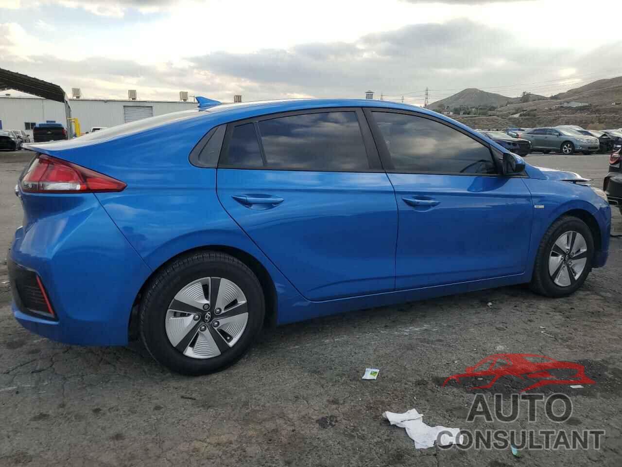 HYUNDAI IONIQ 2018 - KMHC65LC5JU061056