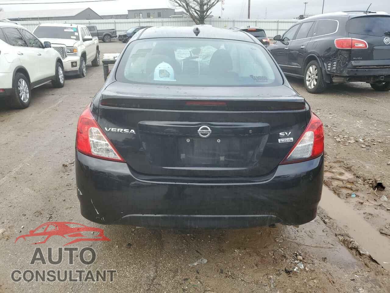 NISSAN VERSA 2018 - 3N1CN7AP0JL869935