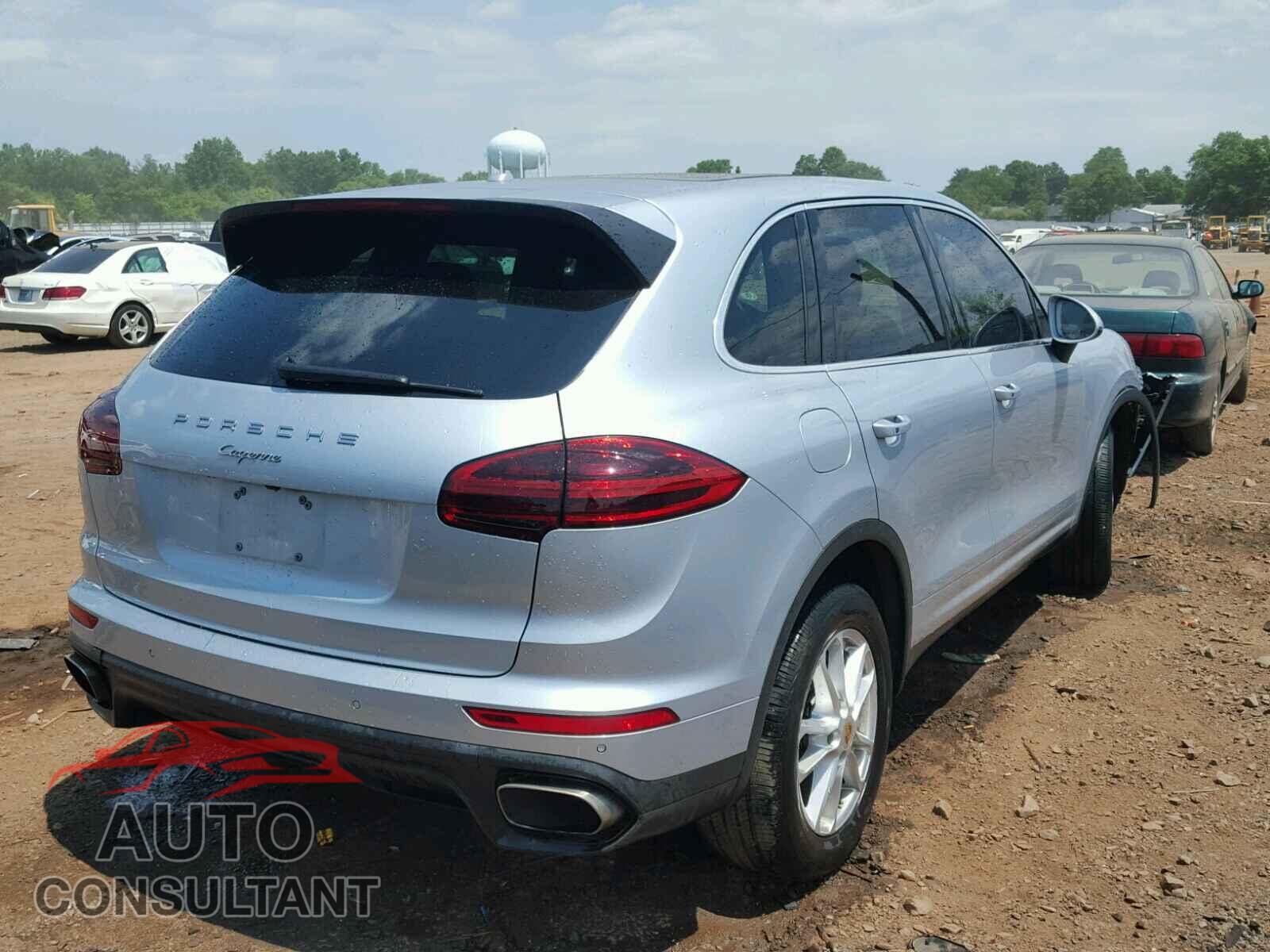 PORSCHE CAYENNE 2016 - WP1AA2A20GKA08741