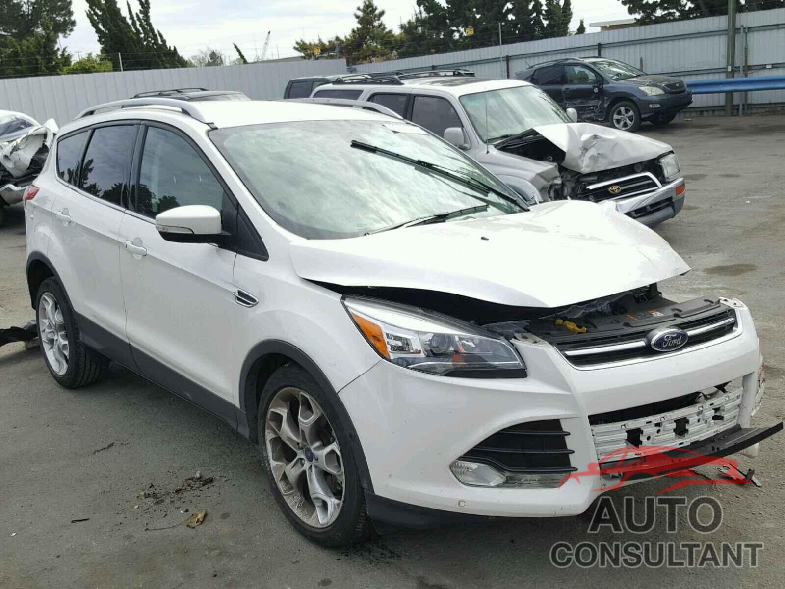 FORD ESCAPE 2015 - 1FMCU0J99FUA43957