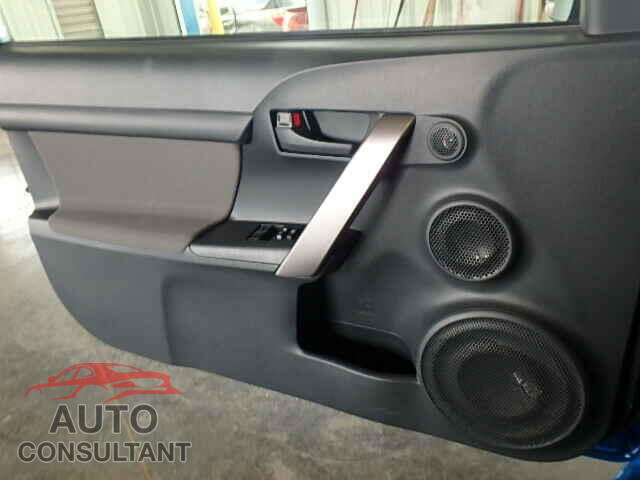 TOYOTA SCION 2015 - JTKJF5C70FJ005509
