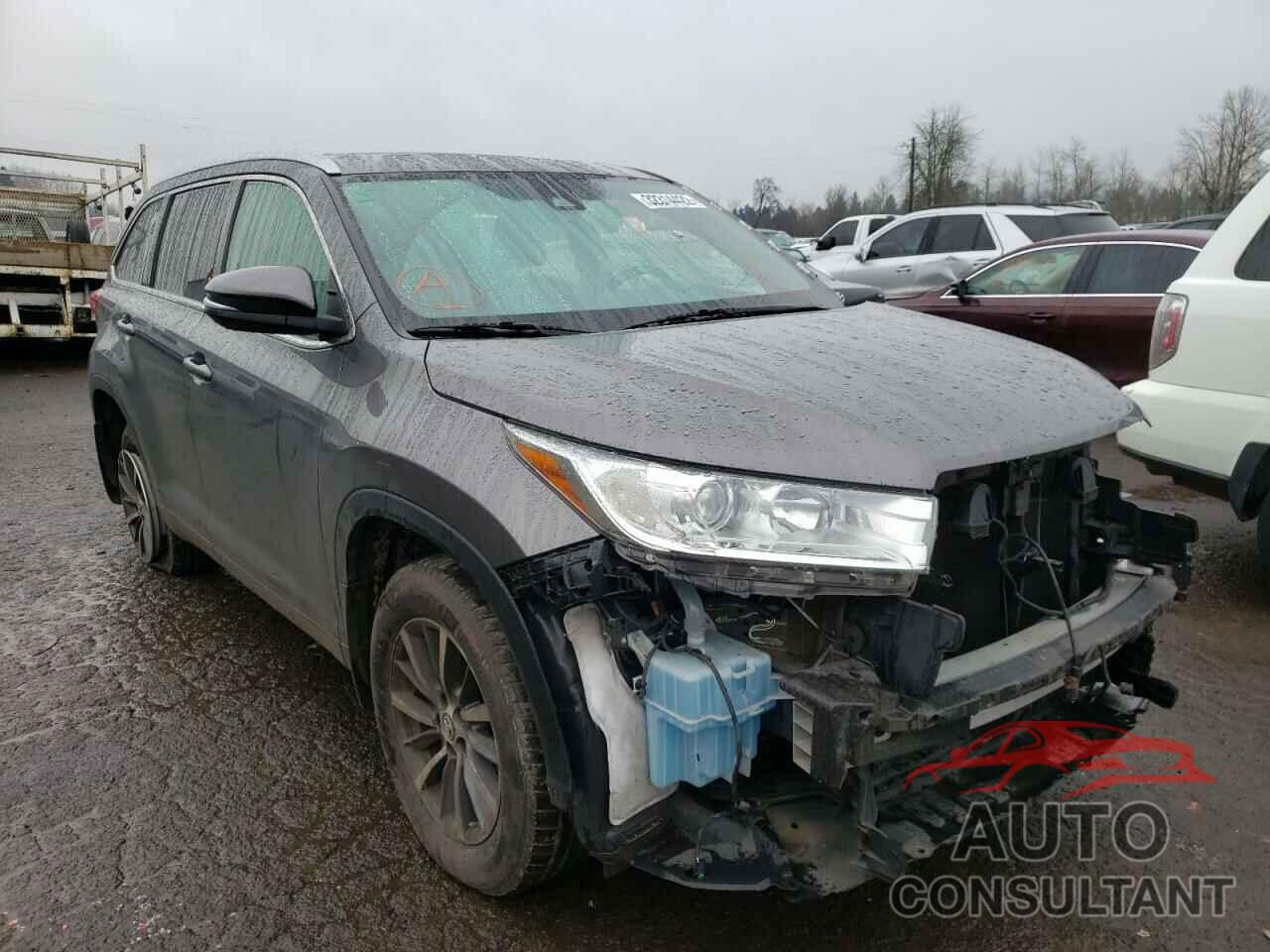 TOYOTA HIGHLANDER 2018 - 5TDJZRFH2JS528536