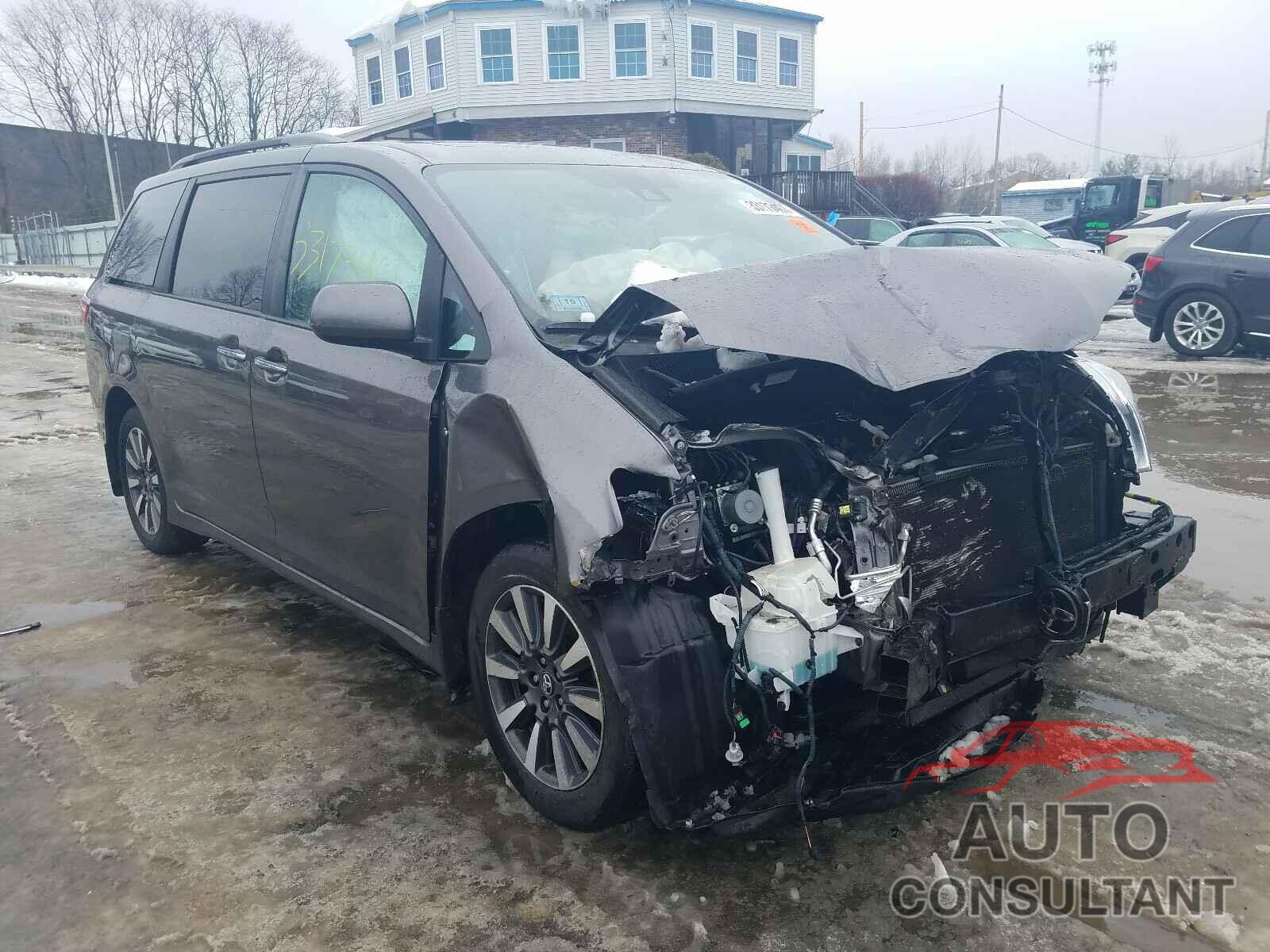 TOYOTA SIENNA 2018 - 5TDDZ3DC9JS204064