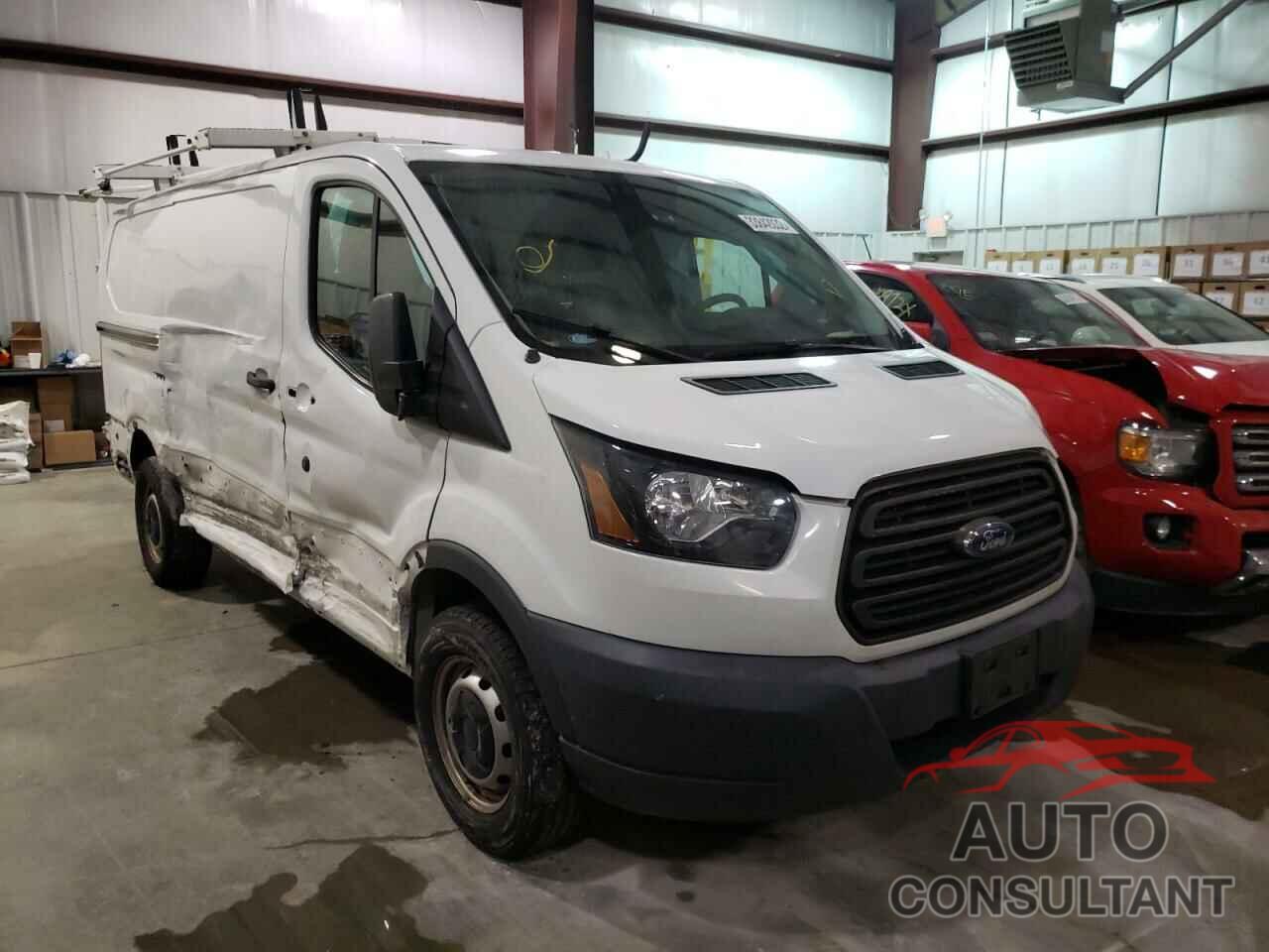 FORD TRANSIT CO 2017 - 1FTYR1YM0HKA74413