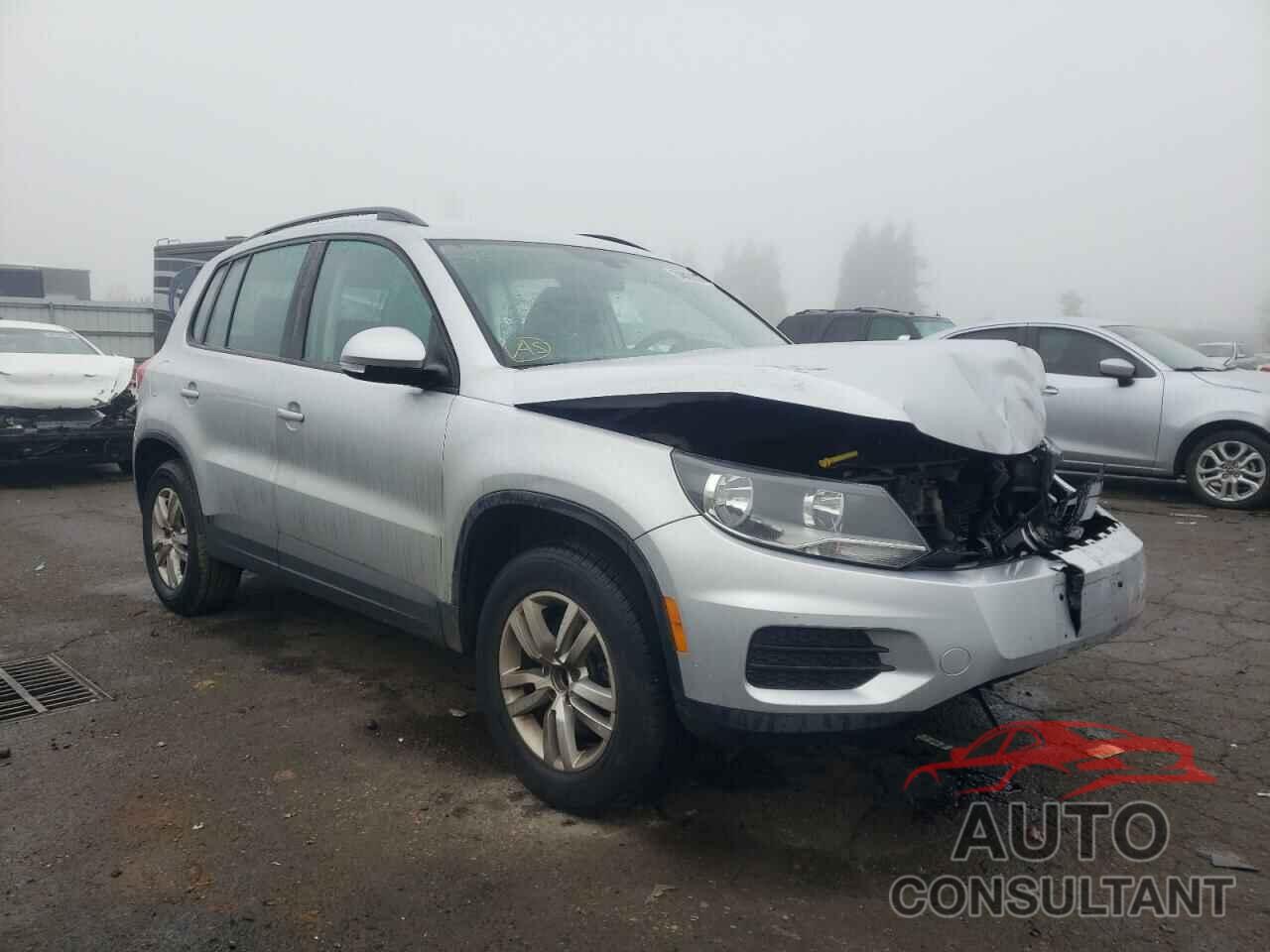 VOLKSWAGEN TIGUAN 2017 - WVGAV7AX9HK029325