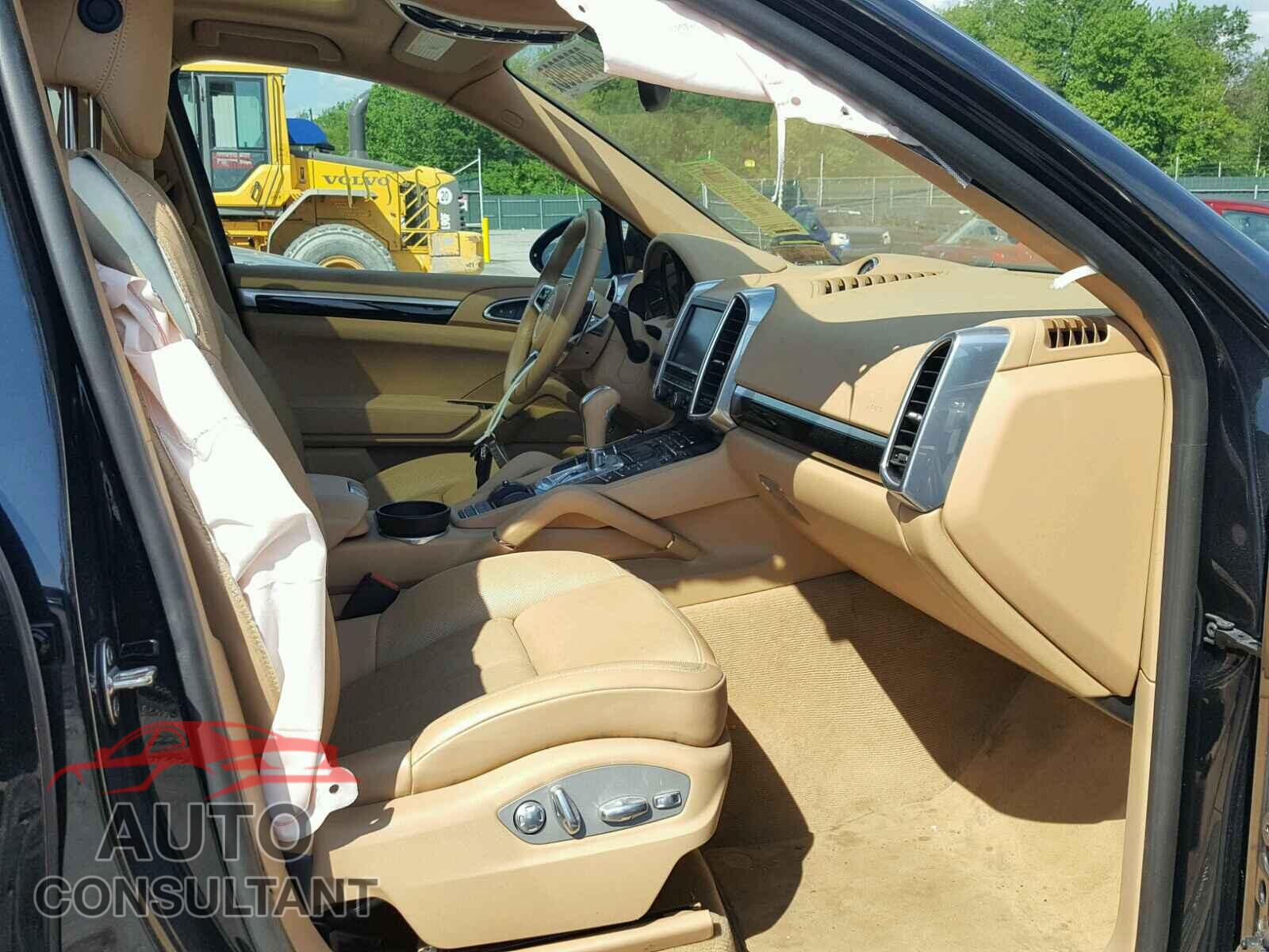 PORSCHE CAYENNE 2016 - WP1AA2A29GLA10093