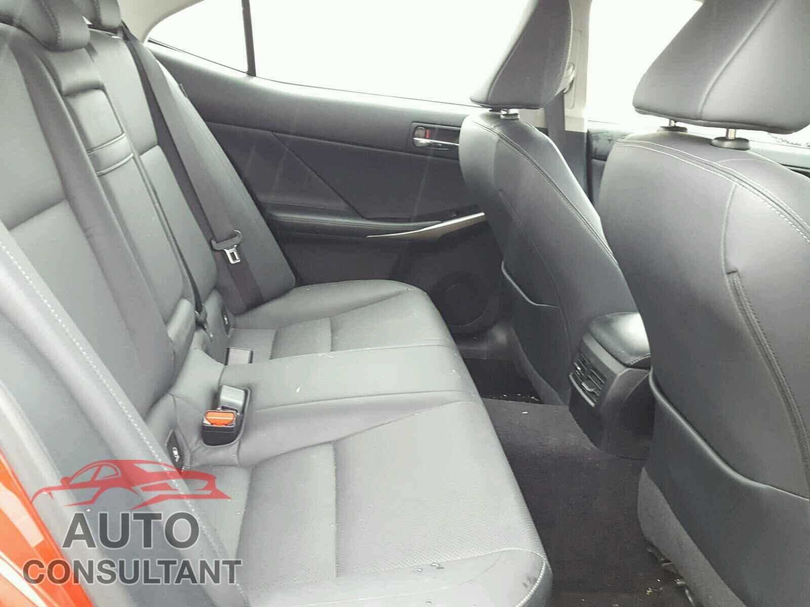 LEXUS IS250 2015 - JTHCF1D27F5018843