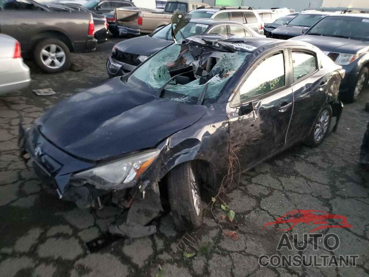 TOYOTA YARIS 2017 - 3MYDLBYV7HY182903