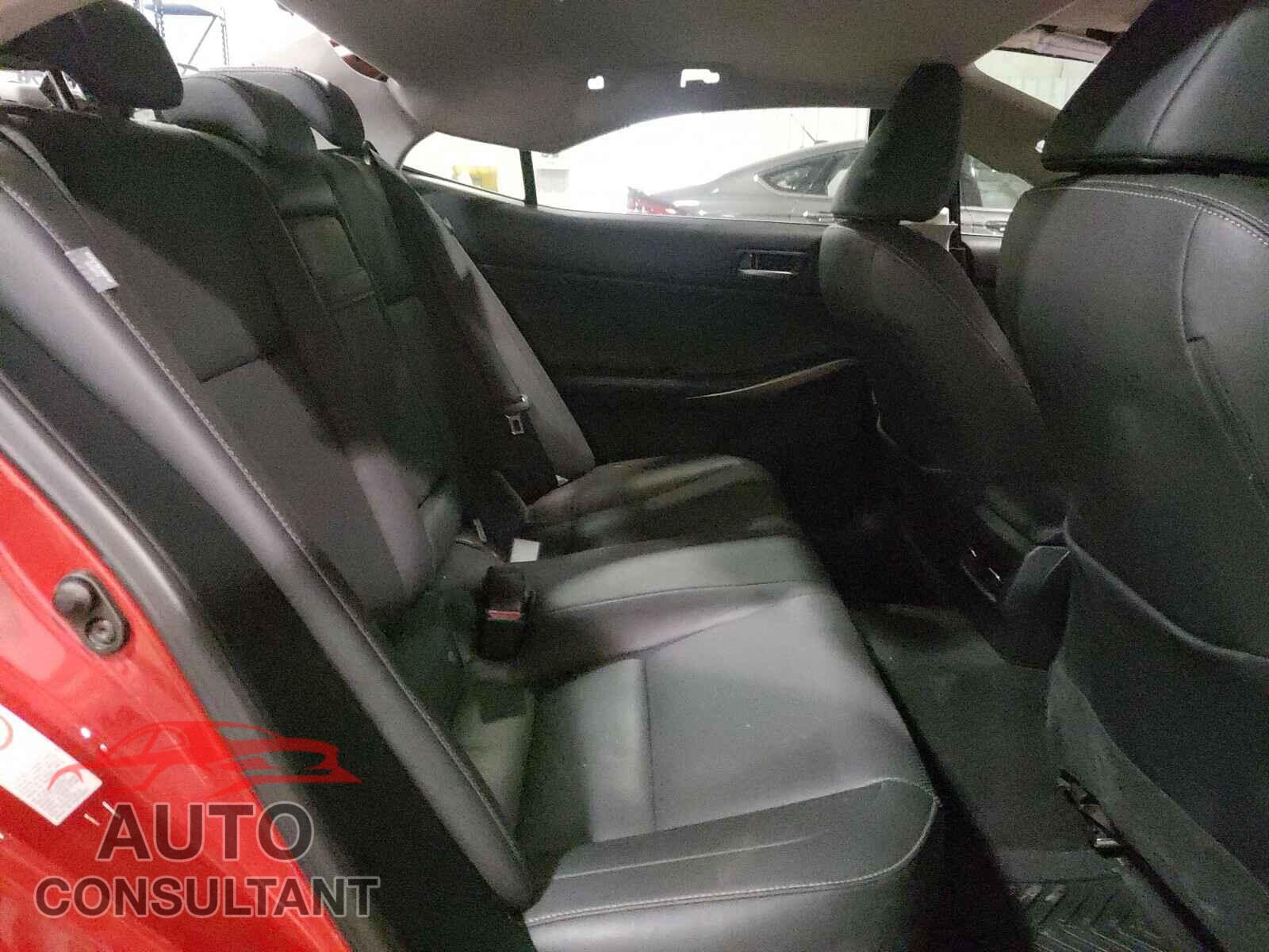 LEXUS IS 2017 - JTHBA1D2XH5044916