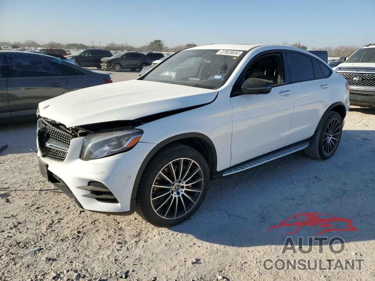 MERCEDES-BENZ GLC-CLASS 2019 - WDC0J4KB0KF497774