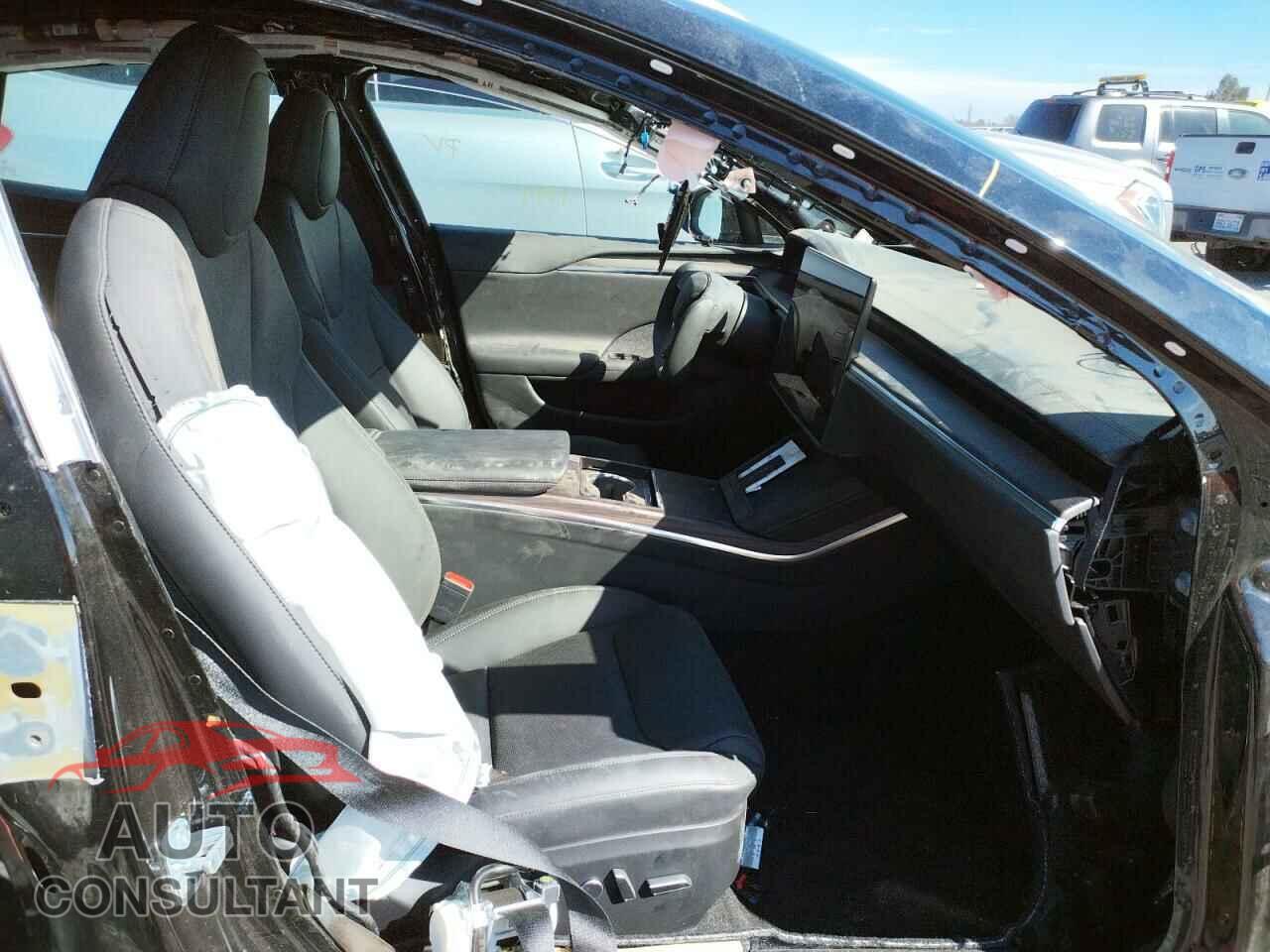 TESLA MODEL S 2022 - 5YJSA1E51NF465105