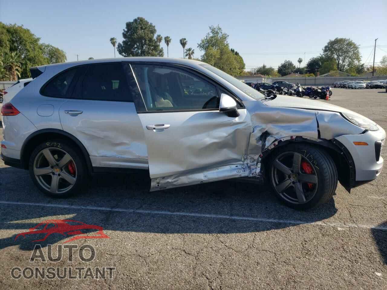 PORSCHE CAYENNE 2016 - WP1AC2A2XGLA88442