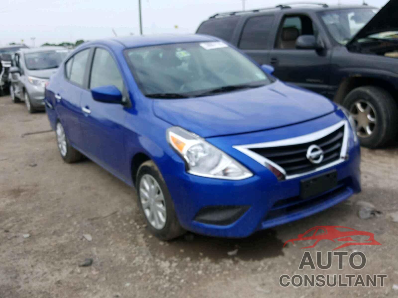 NISSAN VERSA 2017 - 3N1CN7APXHL826908