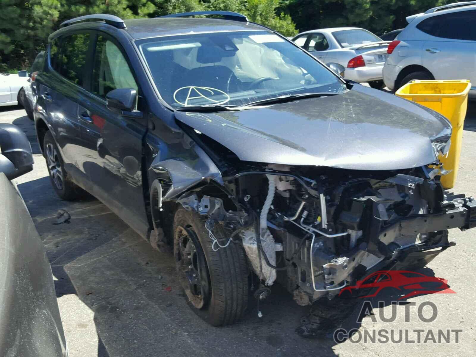 TOYOTA RAV4 LE 2018 - JTMZFREV2JJ165722