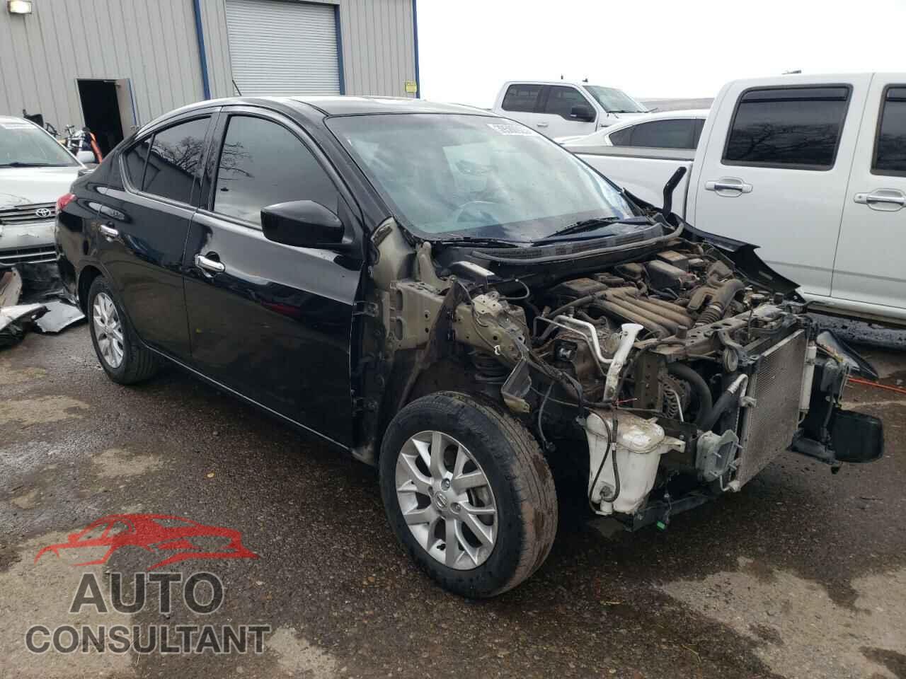 NISSAN VERSA 2018 - 3N1CN7AP1JL856479