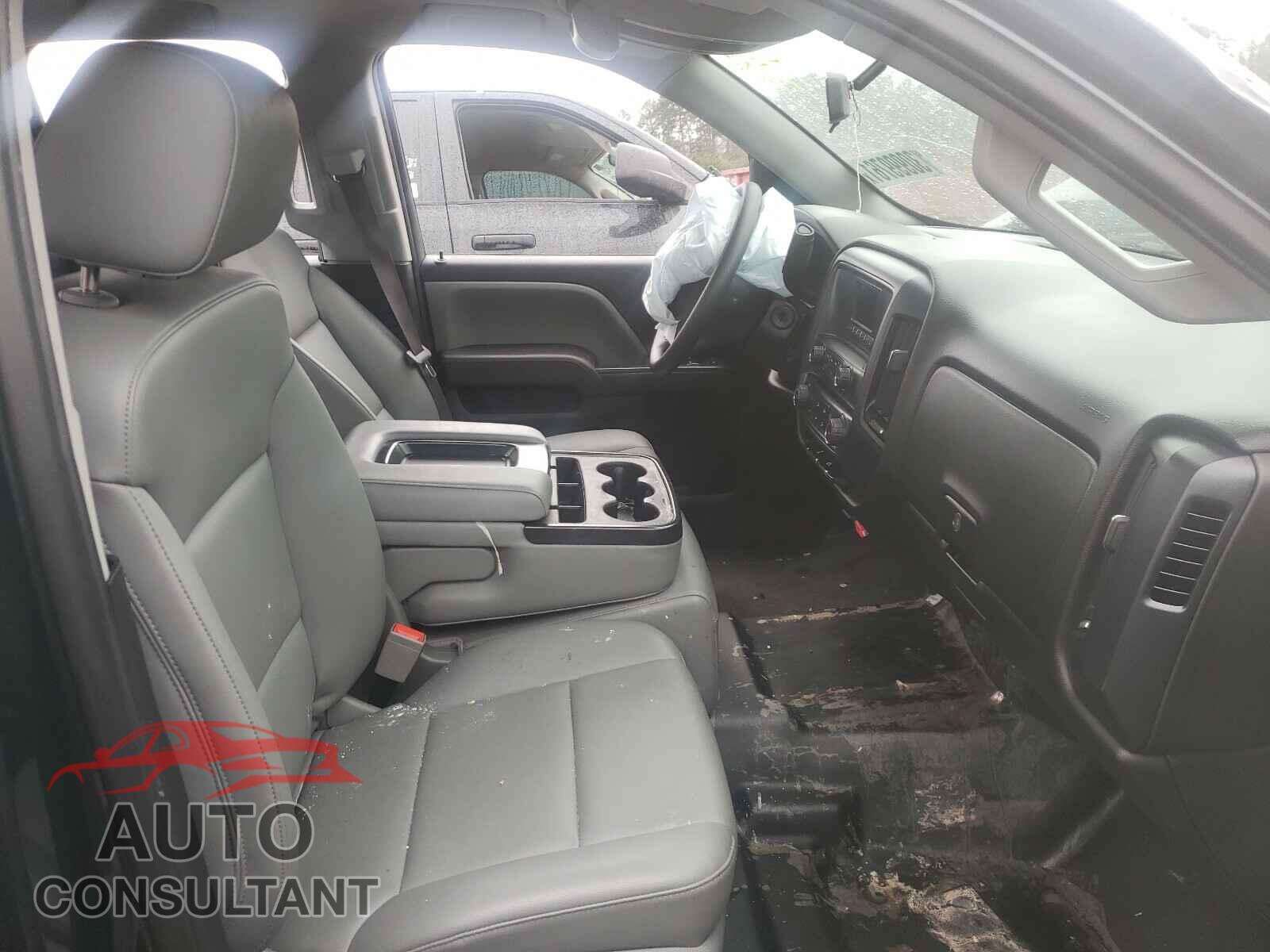 CHEVROLET SILVERADO 2017 - 3FA6P0K93GR165932